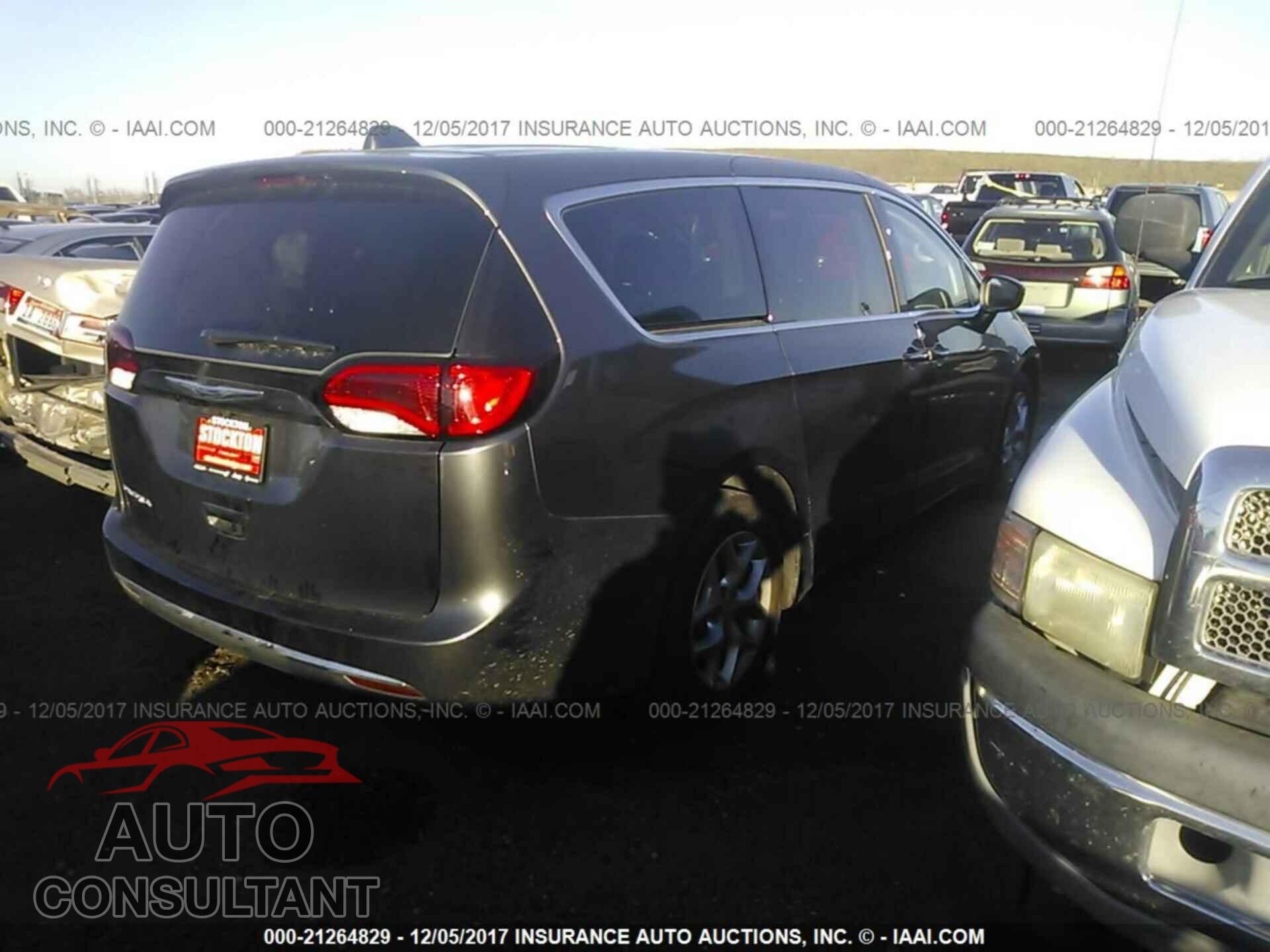 Chrysler Pacifica 2017 - 2C4RC1BG8HR788445