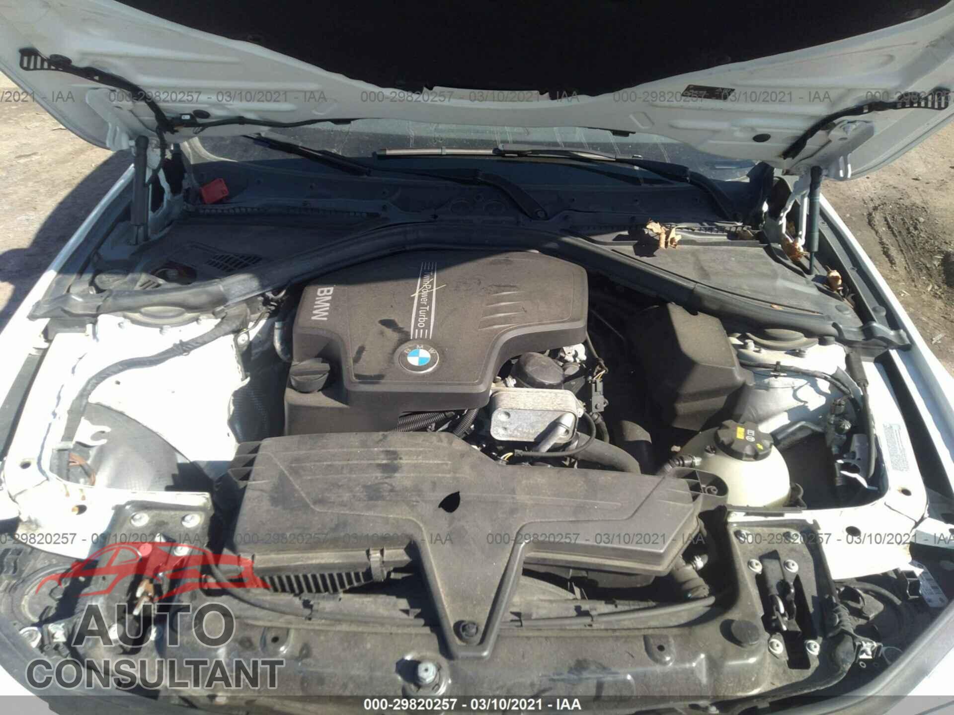 BMW 3 SERIES 2016 - WBA8A3C50GK551663