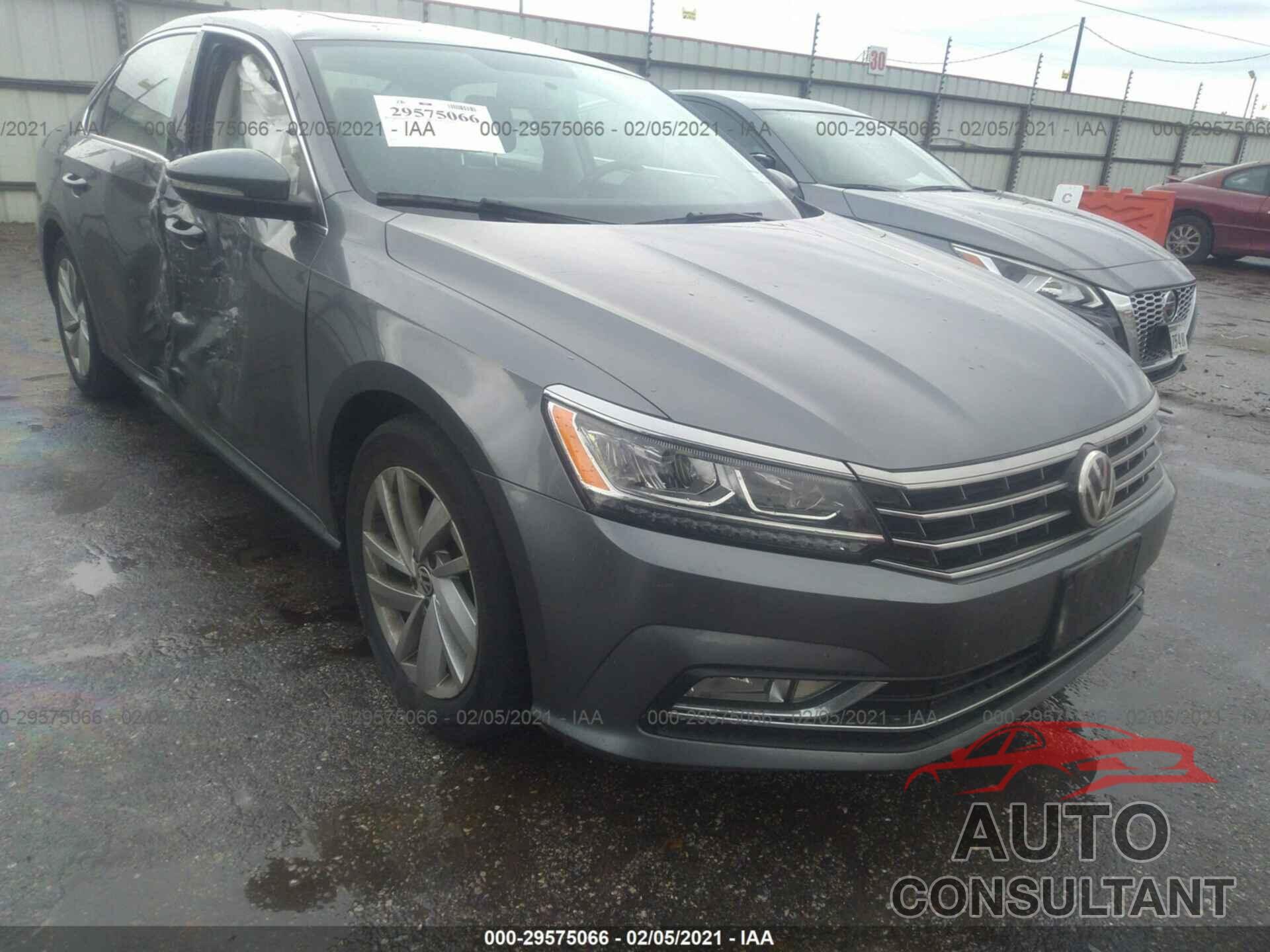 VOLKSWAGEN PASSAT 2018 - 1VWBA7A32JC012607