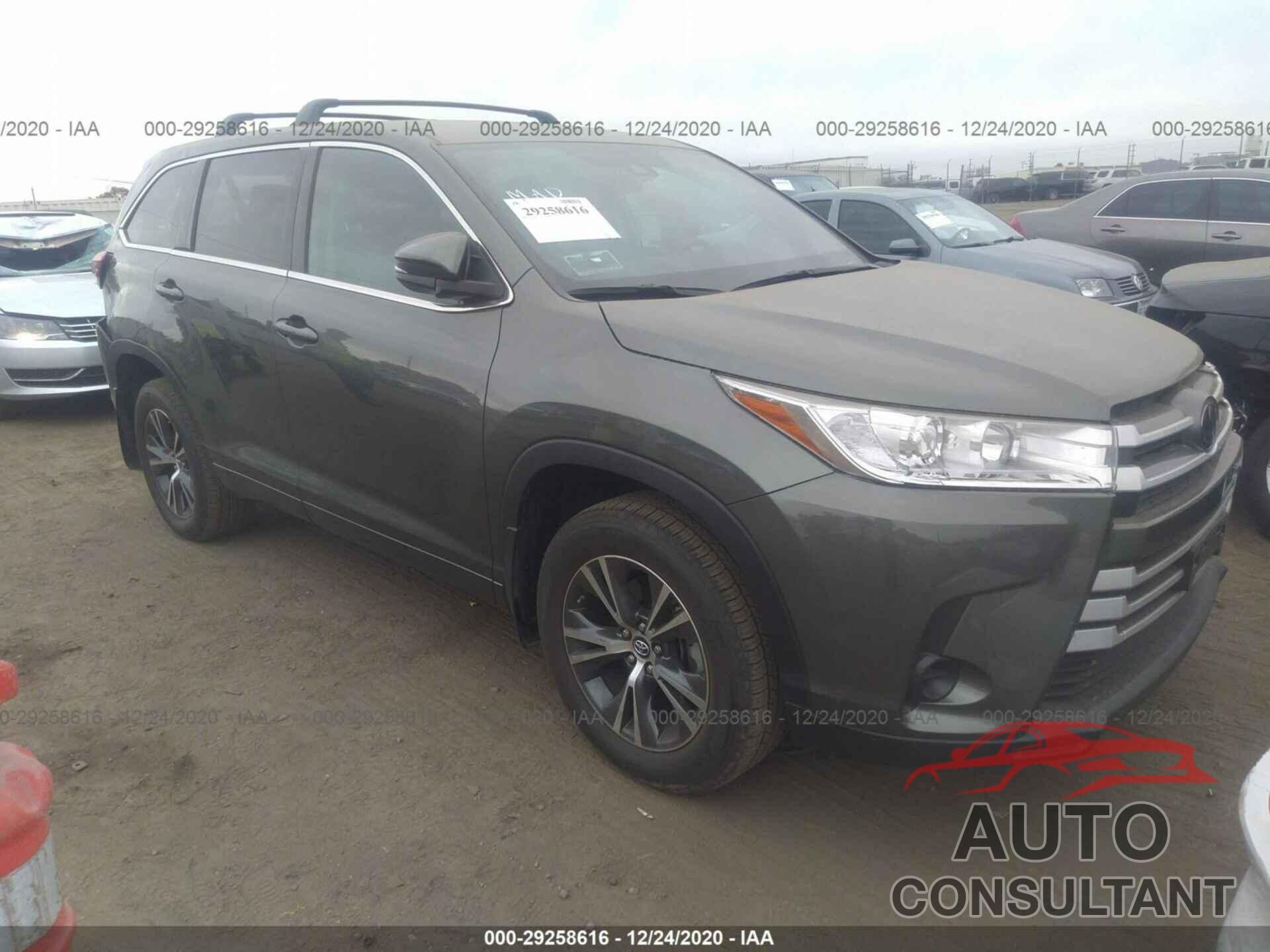 TOYOTA HIGHLANDER 2018 - 5TDZARFH1JS036915