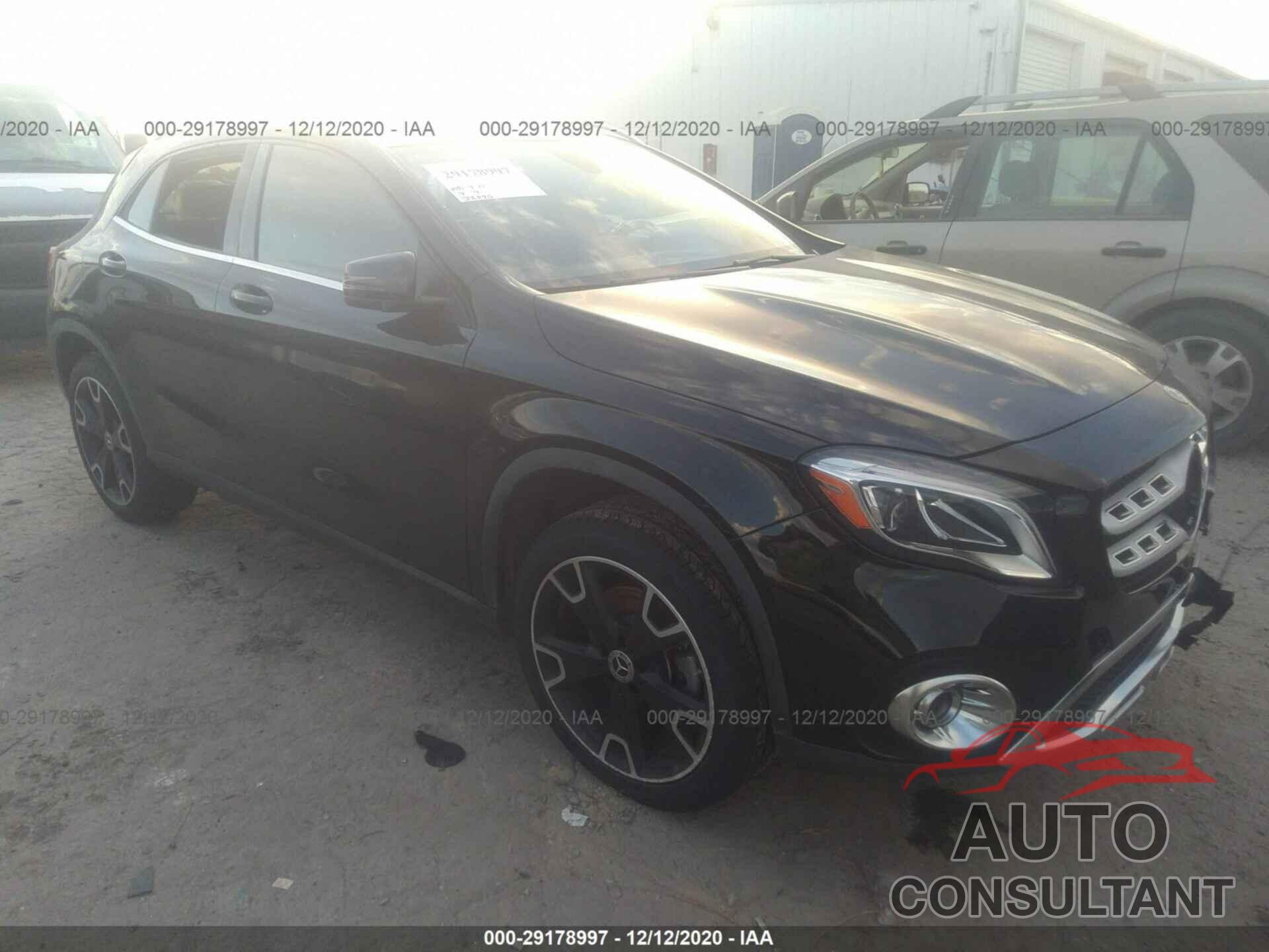 MERCEDES-BENZ GLA 2018 - WDCTG4EB5JJ399469