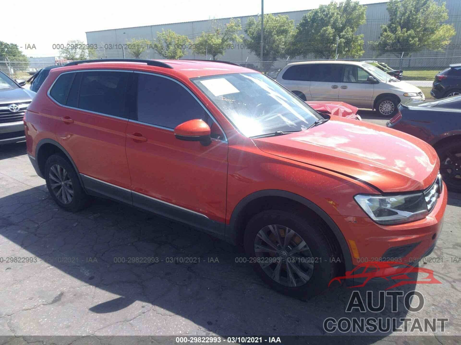 VOLKSWAGEN TIGUAN 2018 - 3VV3B7AX6JM021043