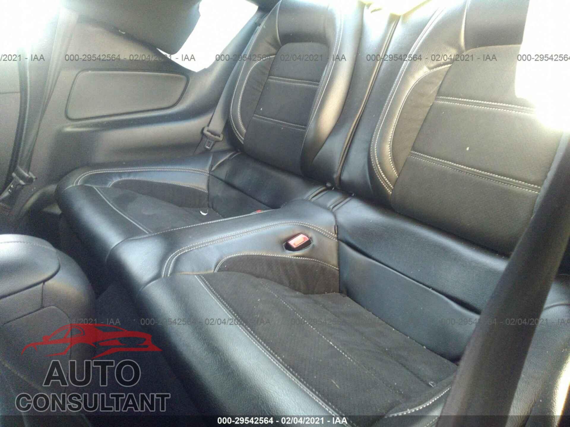 FORD MUSTANG 2019 - 1FA6P8CF3K5135859