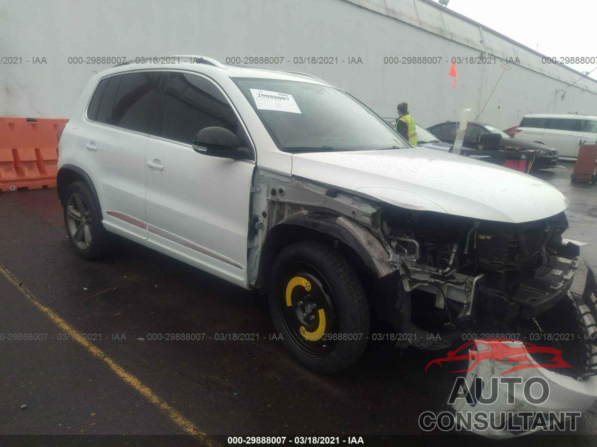 VOLKSWAGEN TIGUAN 2017 - WVGTV7AX0HK008727