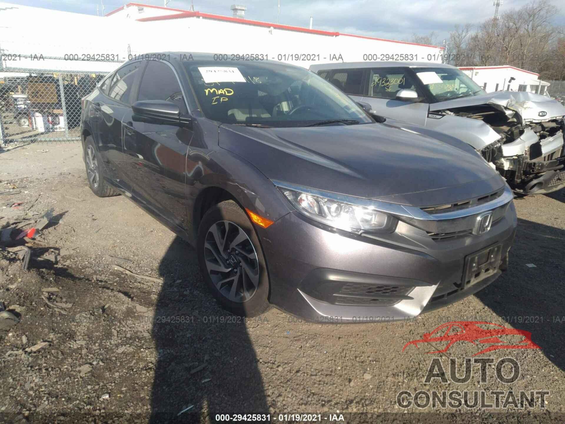 HONDA CIVIC SEDAN 2018 - 19XFC2F72JE013634