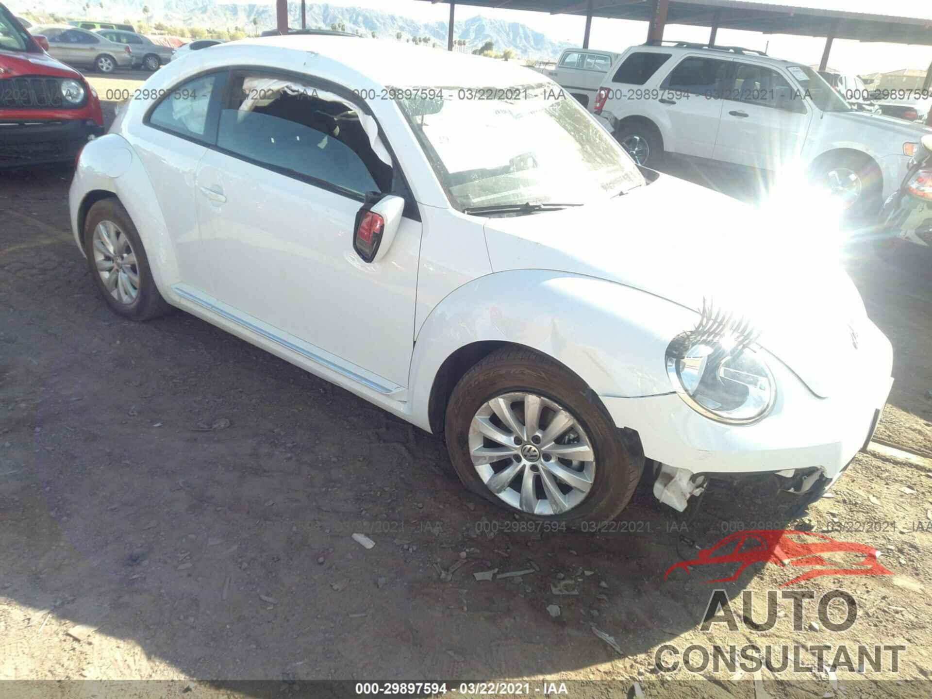 VOLKSWAGEN BEETLE 2019 - 3VWFD7AT7KM709294