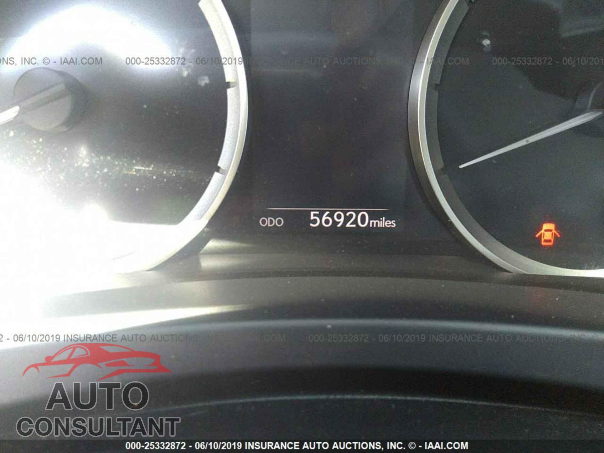 LEXUS IS 2014 - JTHBF1D24E5024402