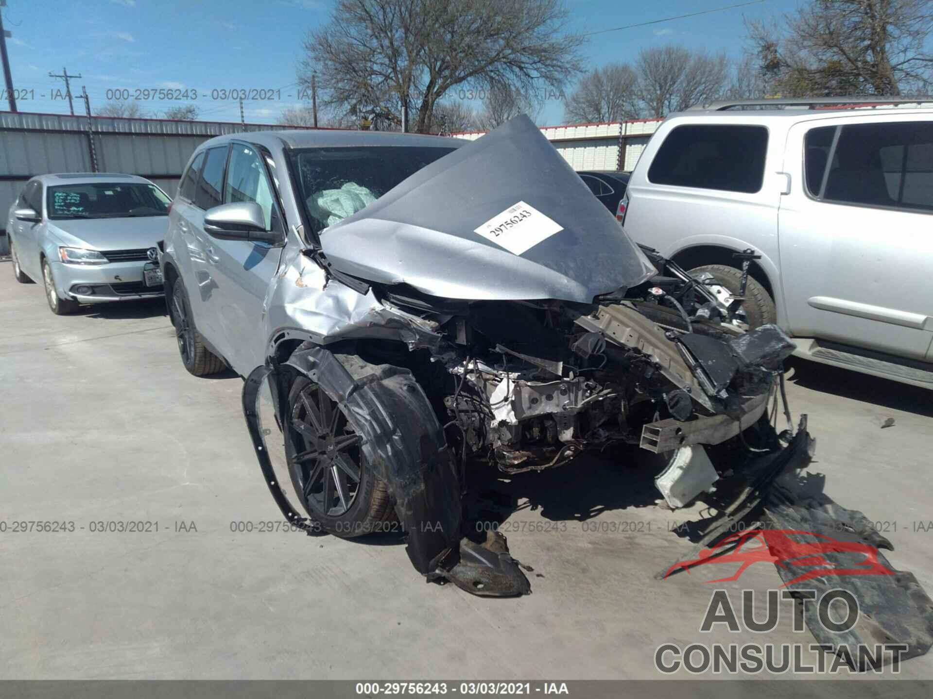 TOYOTA HIGHLANDER 2019 - 5TDBZRFH1KS936158