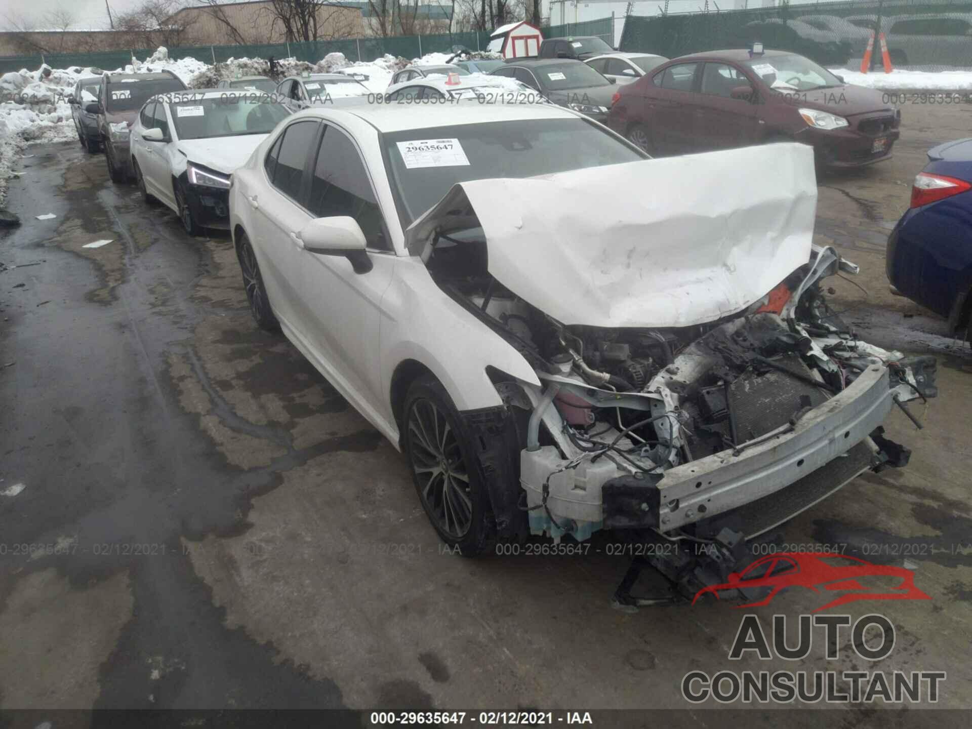 TOYOTA CAMRY 2018 - JTNB11HK4J3041938
