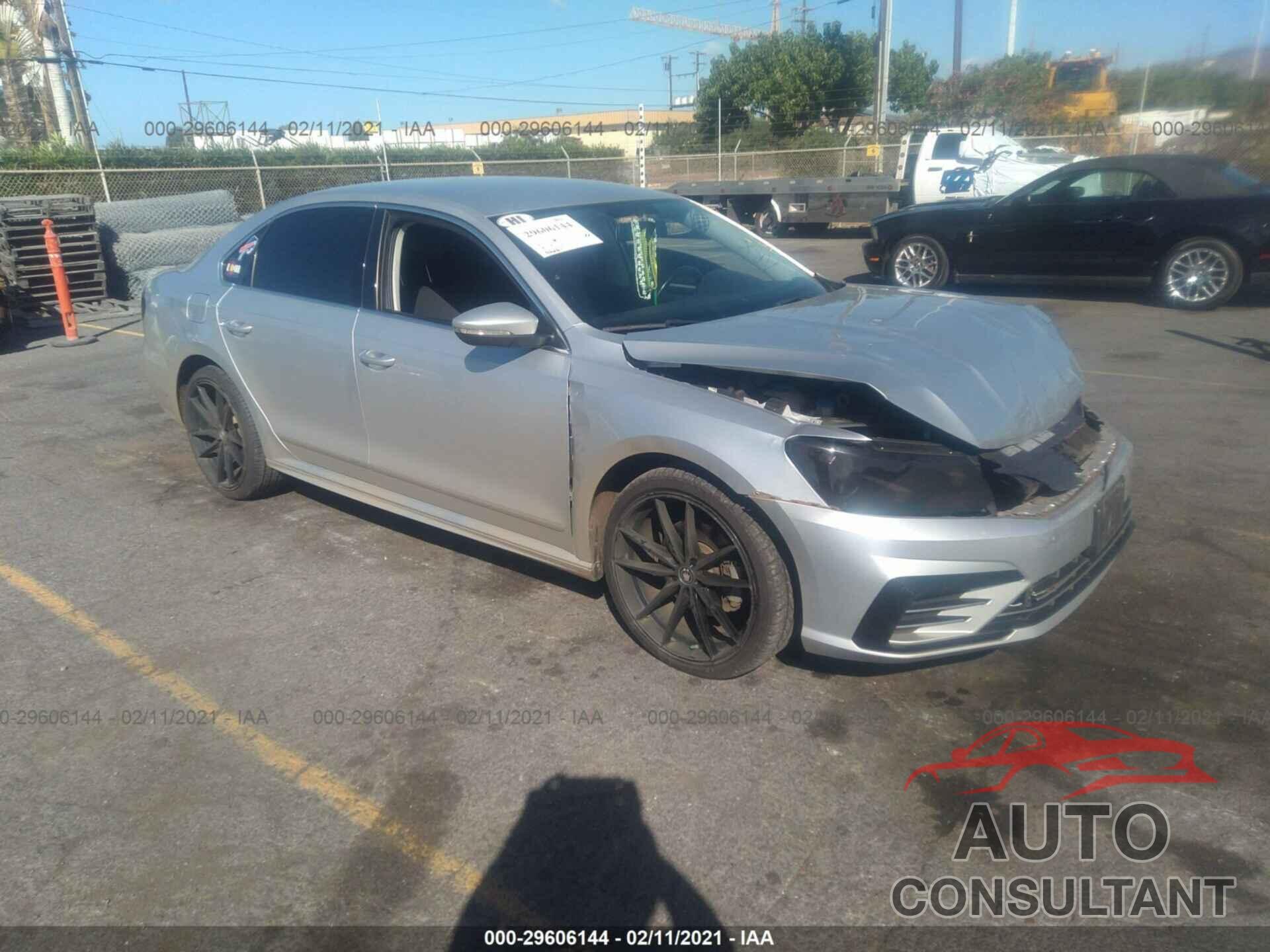 VOLKSWAGEN PASSAT 2016 - 1VWAT7A37GC065379