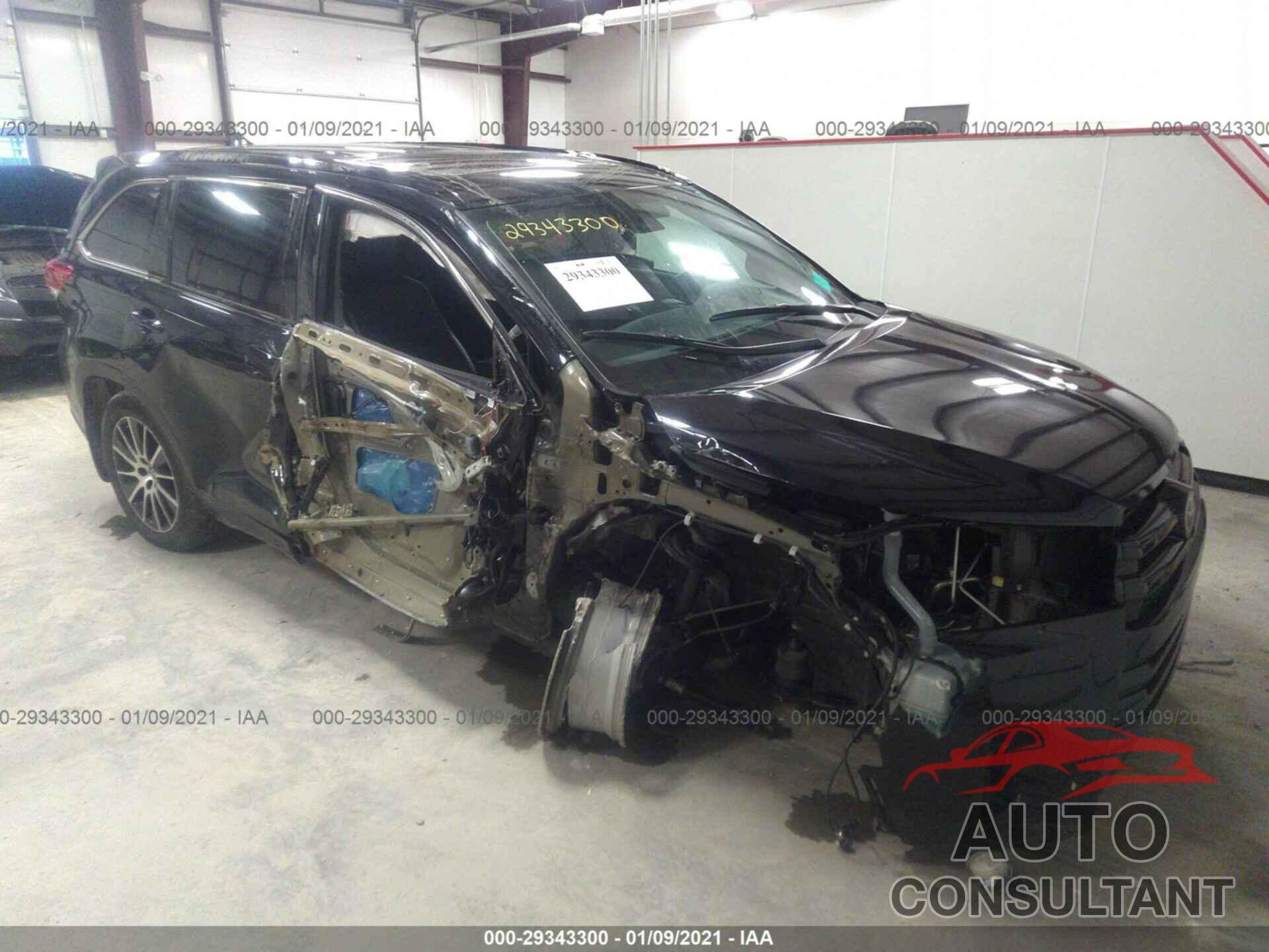 TOYOTA HIGHLANDER 2018 - 5TDJZRFH1JS529953