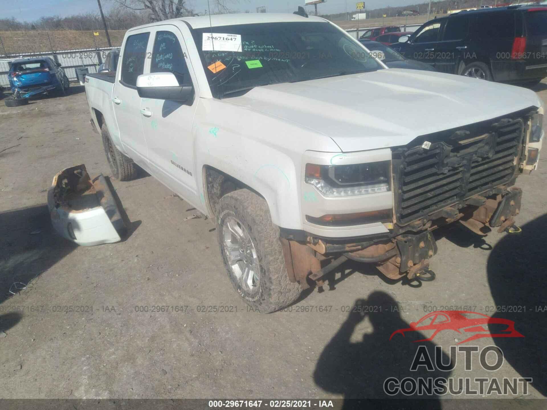 CHEVROLET SILVERADO 1500 2018 - 3GCUKREC0JG263427
