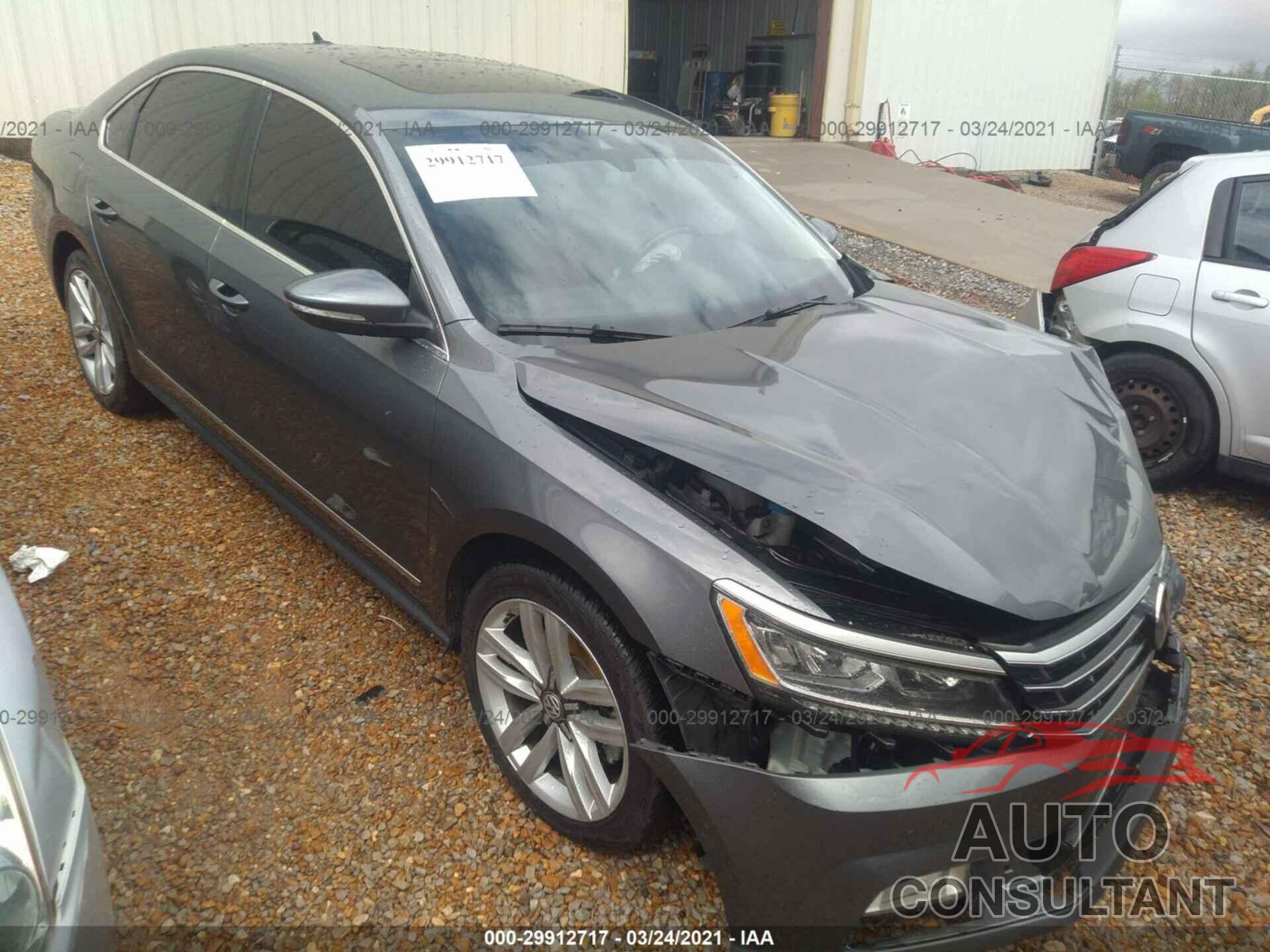 VOLKSWAGEN PASSAT 2017 - 1VWCM7A36HC086473