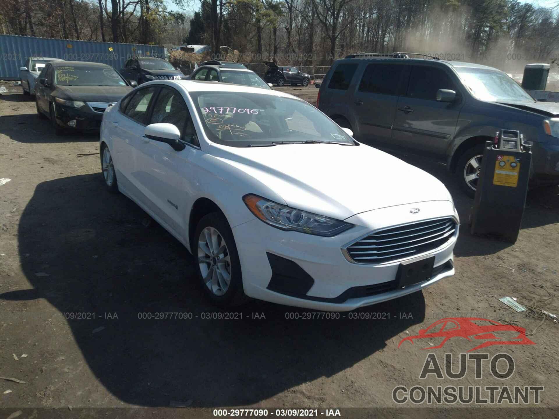 FORD FUSION HYBRID 2019 - 3FA6P0LU9KR157958