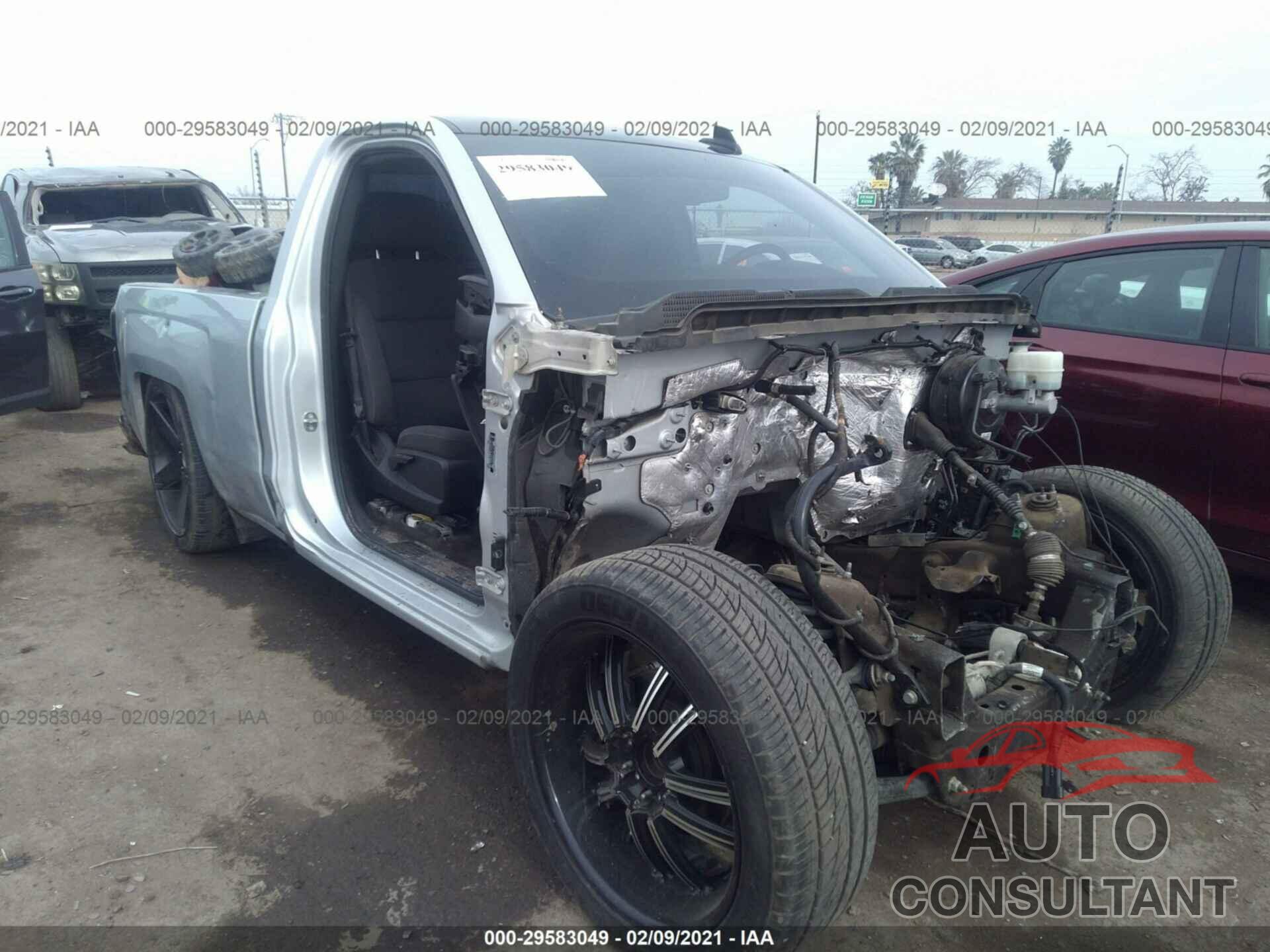 CHEVROLET SILVERADO 1500 2018 - 1GCNCREC6JZ187388