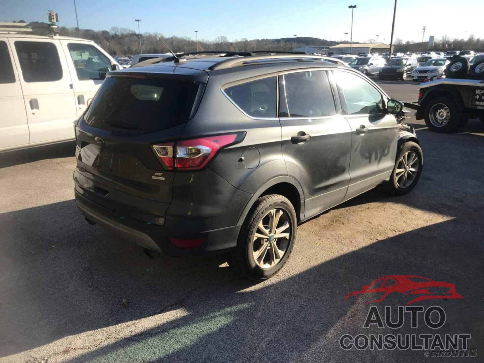 FORD ESCAPE 2018 - 1FMCU0GD0JUD54231