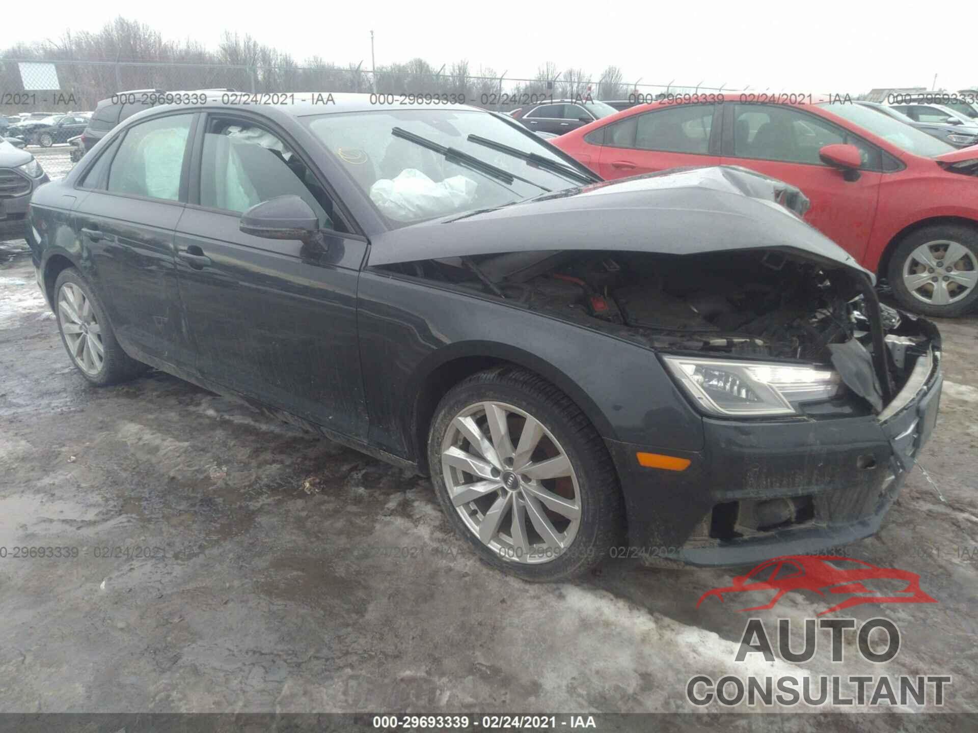 AUDI A4 2017 - WAUANAF47HN009120