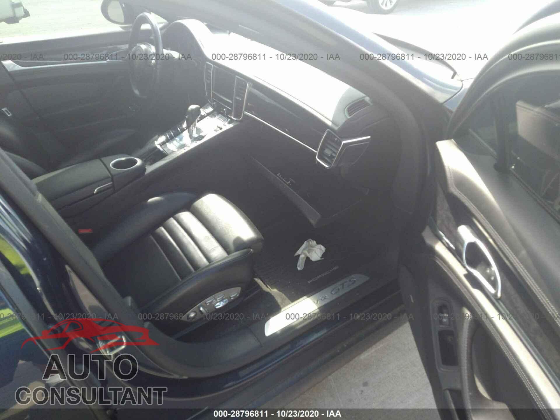 PORSCHE PANAMERA 2016 - WP0AF2A7XGL081687