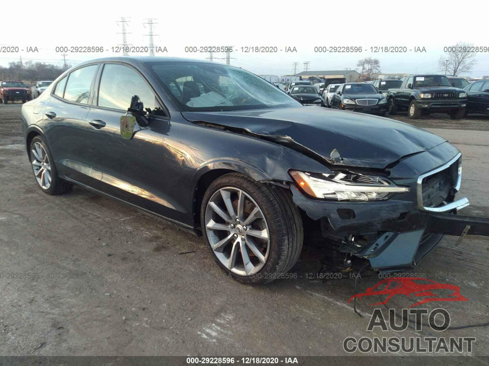 VOLVO S60 2019 - 7JRA22TK8KG003795