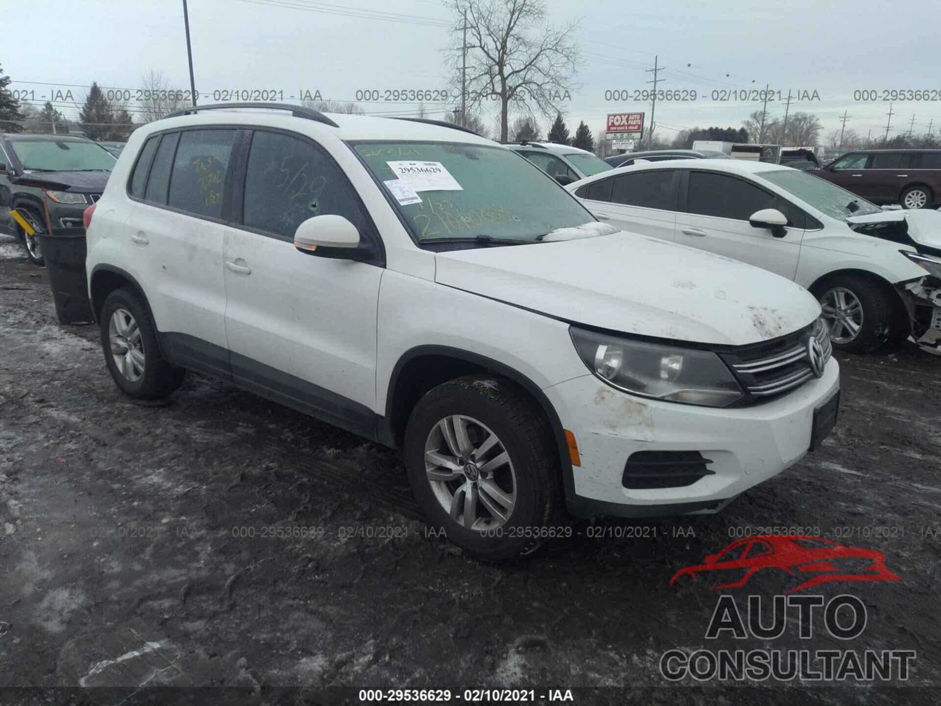 VOLKSWAGEN TIGUAN 2017 - WVGBV7AX7HW510221