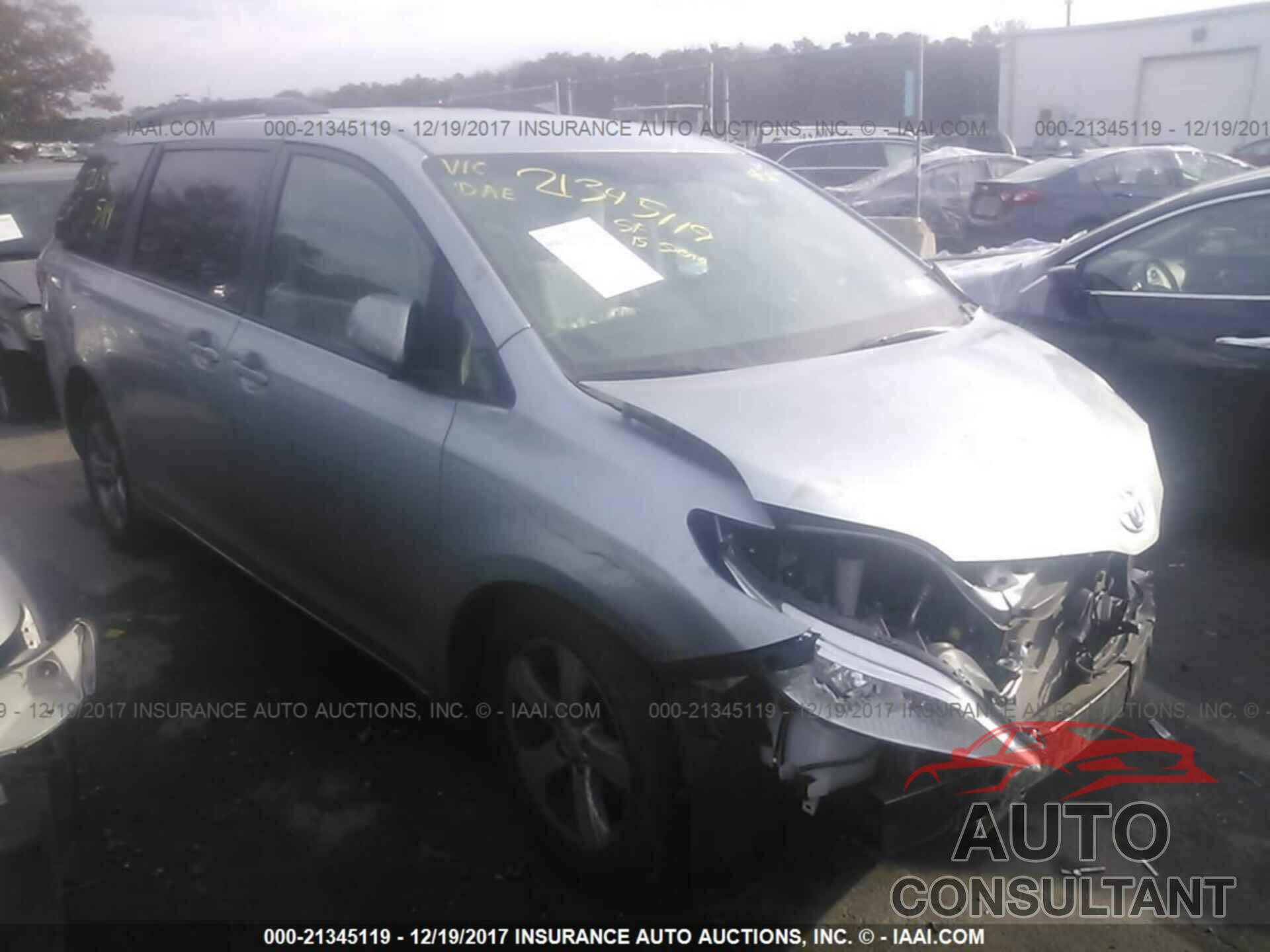 Toyota Sienna 2015 - 5TDKK3DC0FS535618