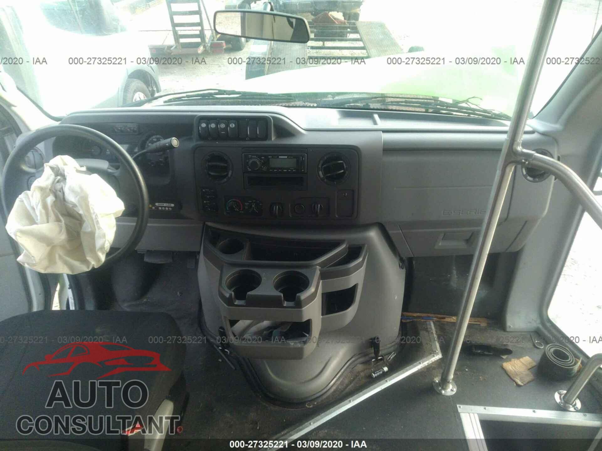 FORD E-SERIES CUTAWAY 2018 - 1FDEE3F66JDC14405