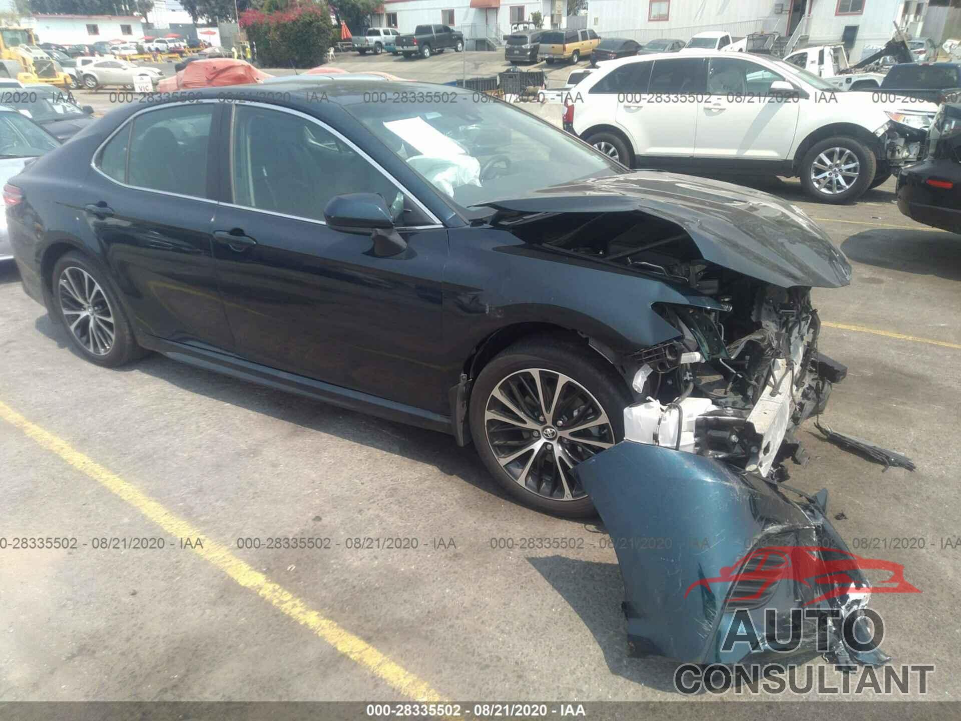 TOYOTA CAMRY 2018 - 4T1B11HK2JU642629