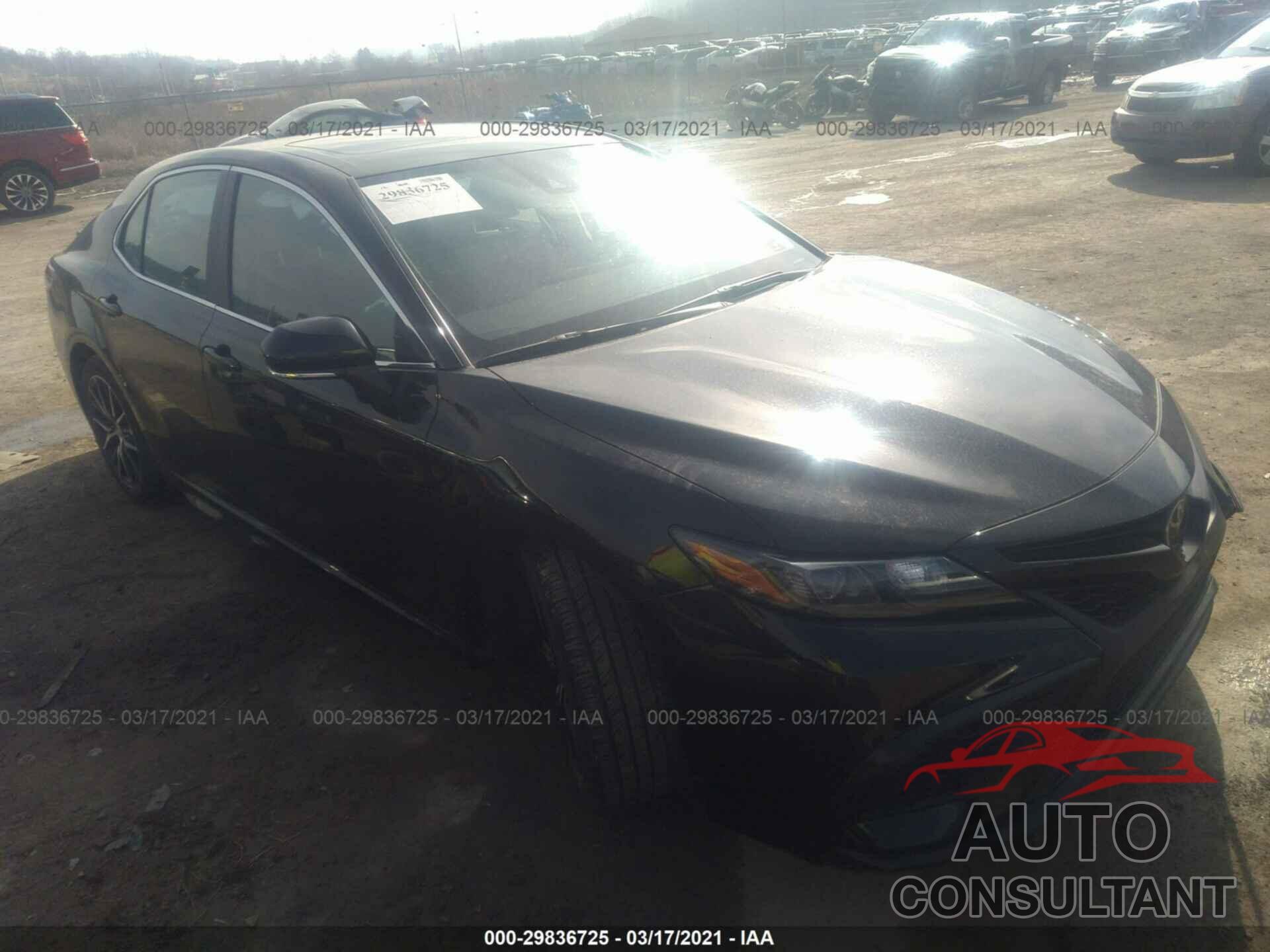 TOYOTA CAMRY 2021 - 4T1G11BK8MU025982
