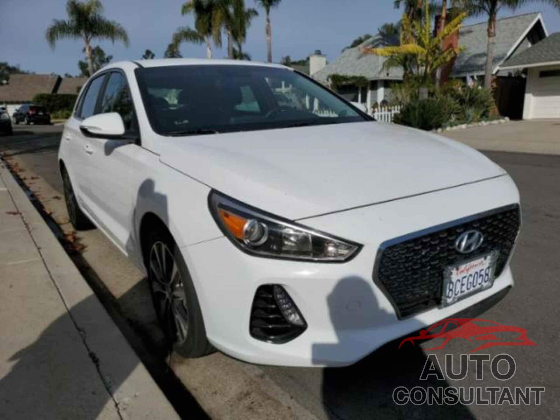 HYUNDAI ELANTRA GT 2018 - KMHH35LE5JU041017