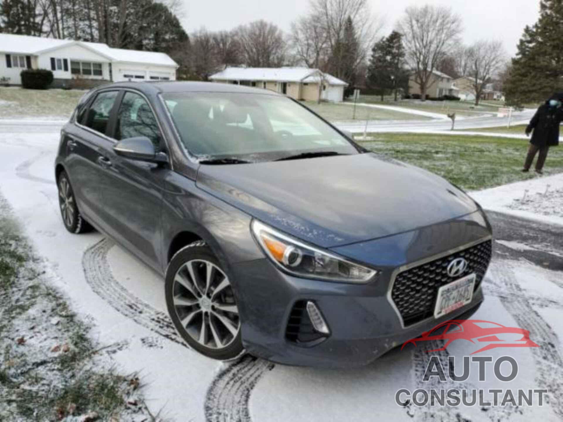 HYUNDAI ELANTRA GT 2018 - KMHH35LE3JU036012