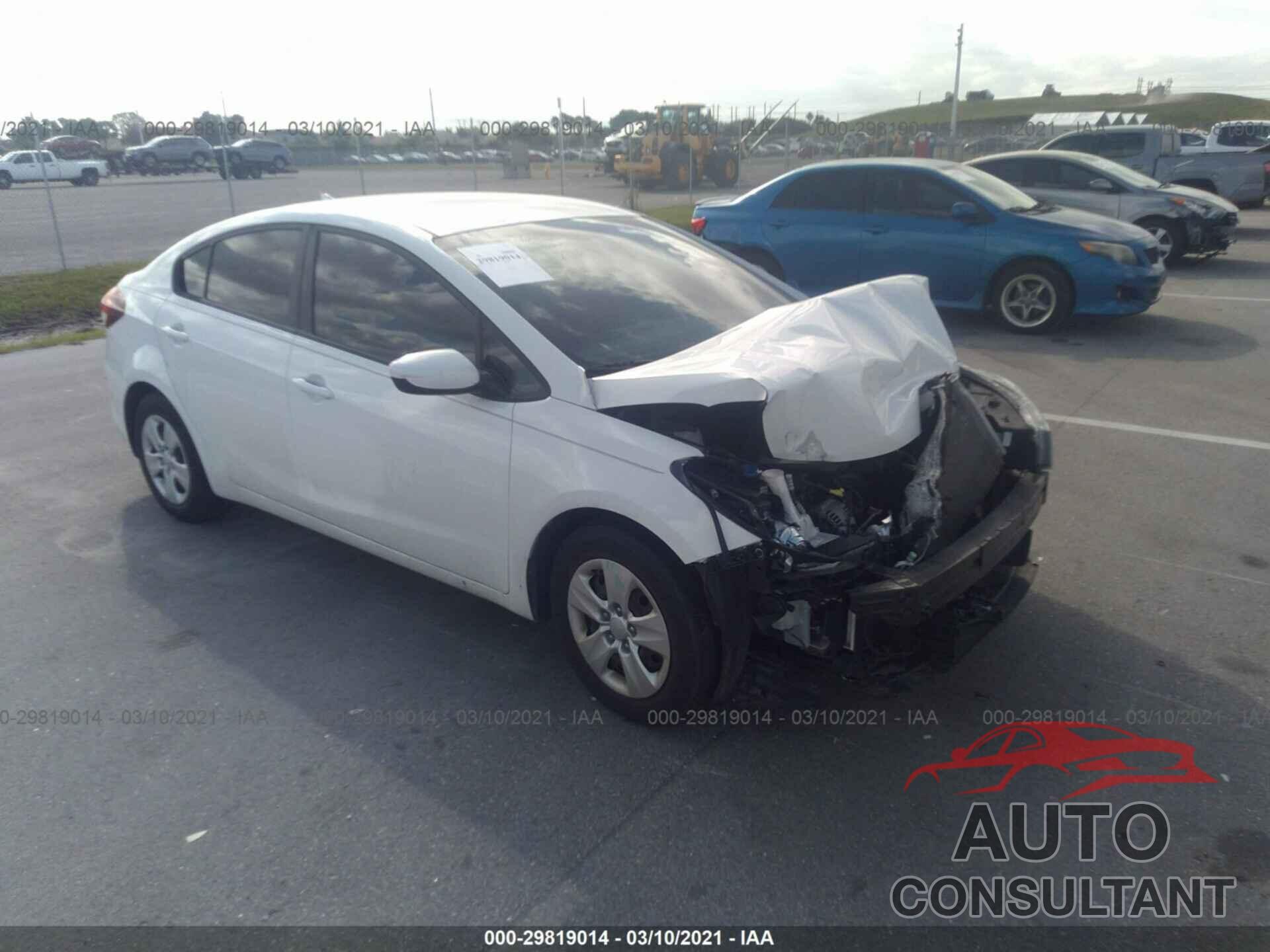 KIA FORTE 2017 - 3KPFK4A75HE028208