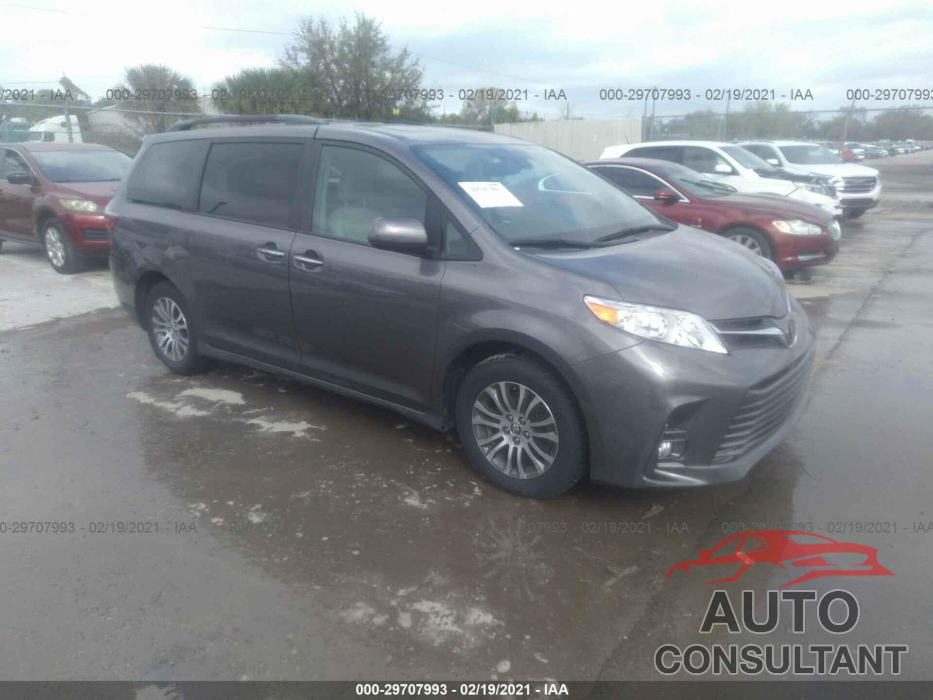 TOYOTA SIENNA 2019 - 5TDYZ3DC0KS977749