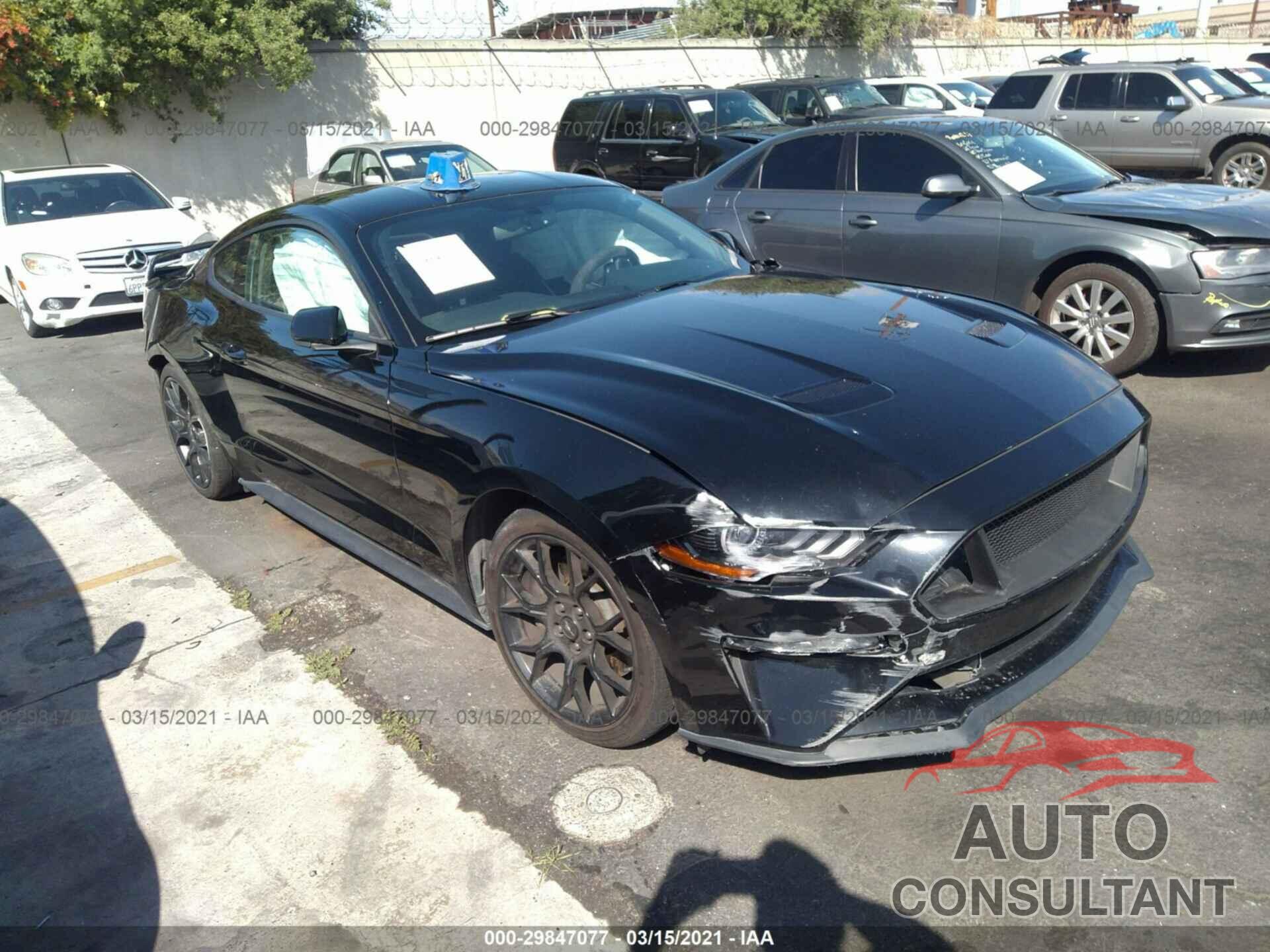 FORD MUSTANG 2018 - 1FA6P8TH2J5163605