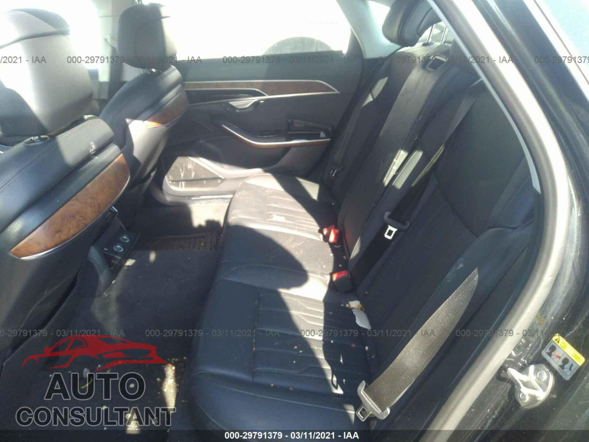AUDI A8 2019 - WAU8DAF89KN011107
