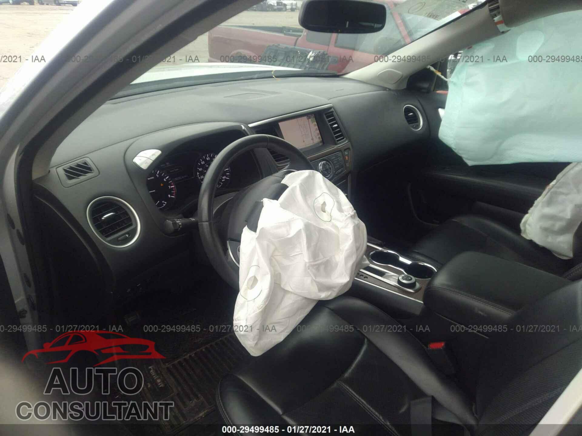 NISSAN PATHFINDER 2017 - 5N1DR2MM6HC907079