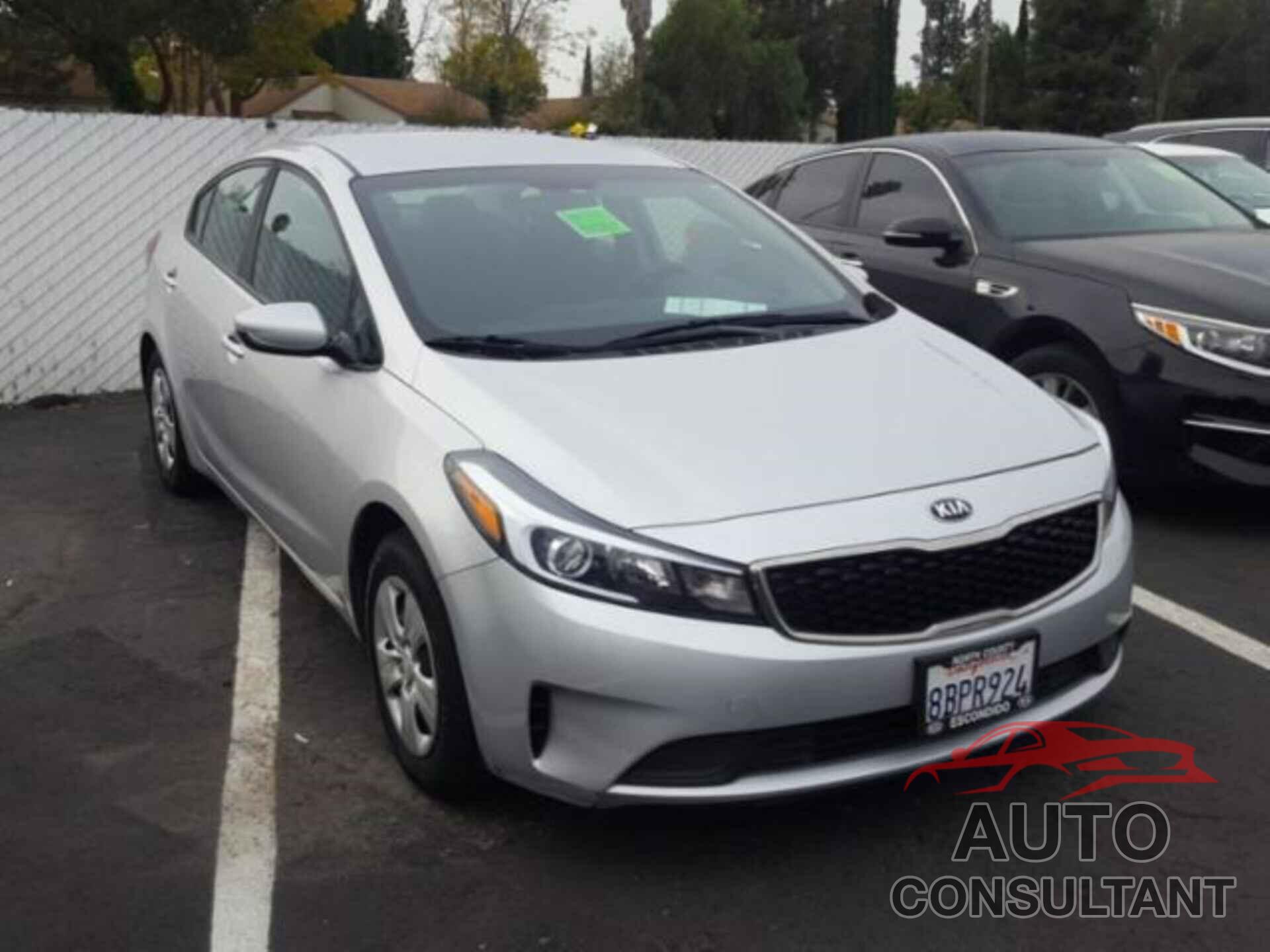 KIA FORTE 2018 - 3KPFK4A74JE181667