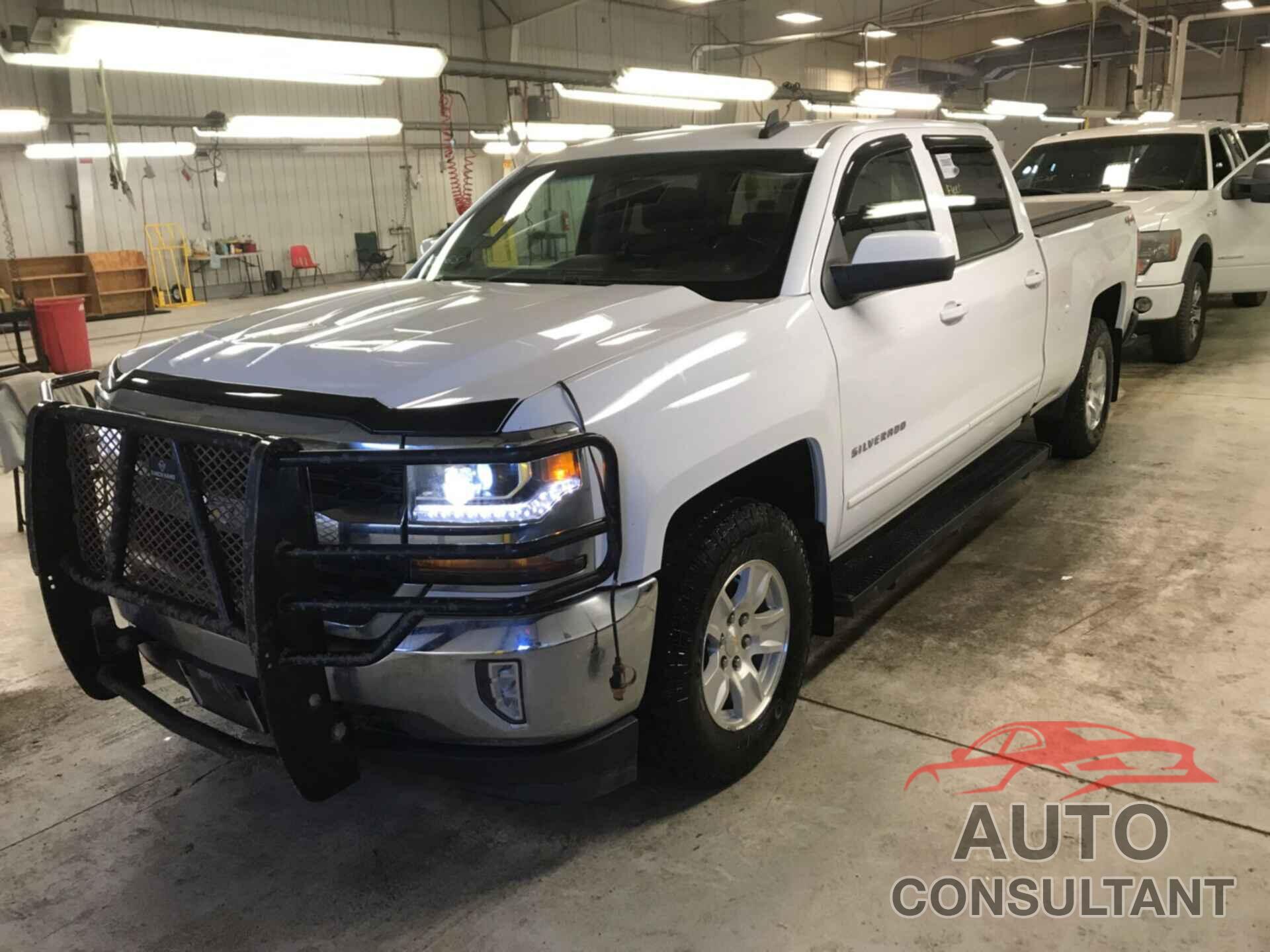 CHEVROLET SILVERADO 1500 2017 - 1GCUKREC2HF197958