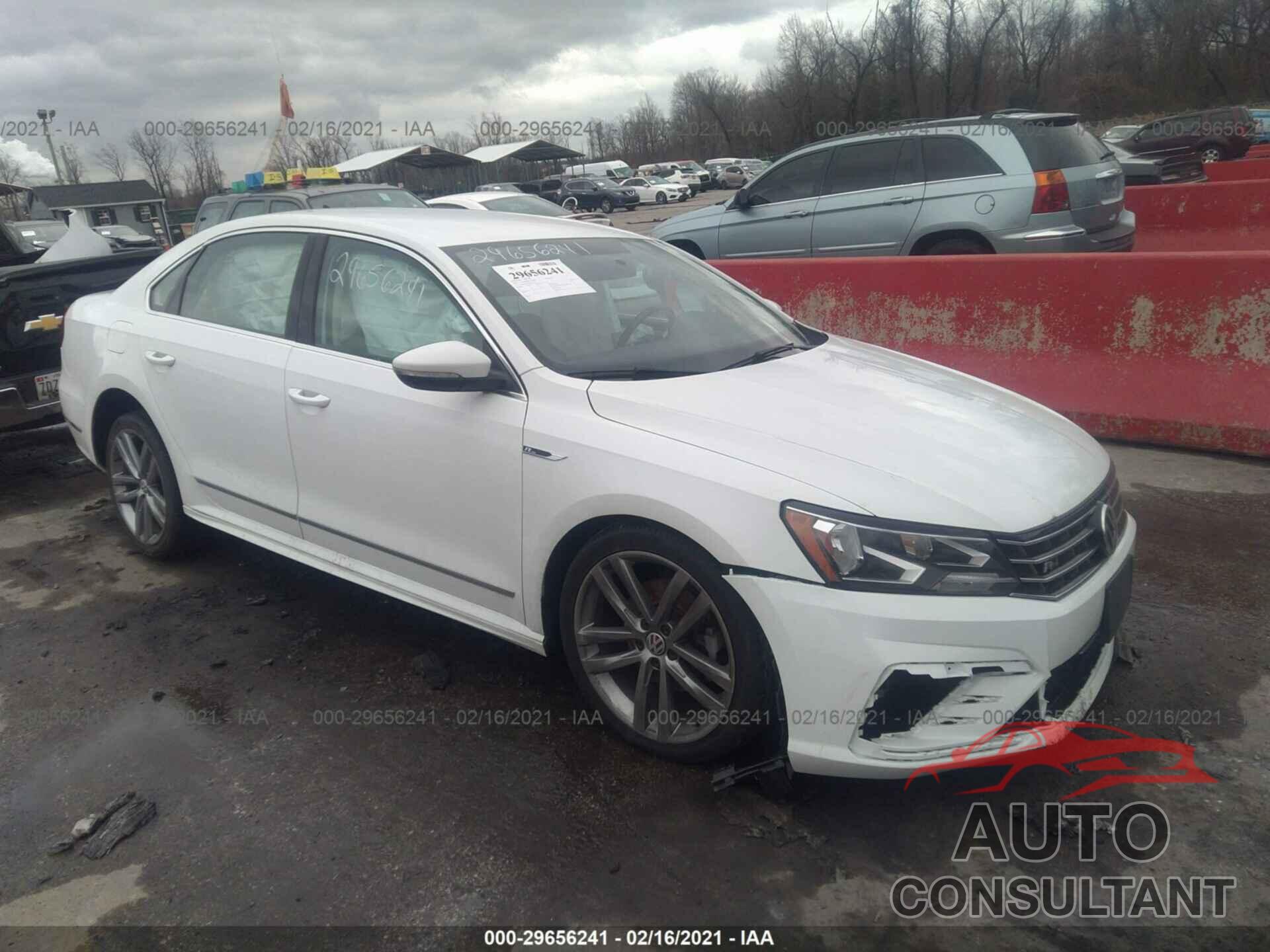VOLKSWAGEN PASSAT 2017 - 1VWDT7A37HC061234
