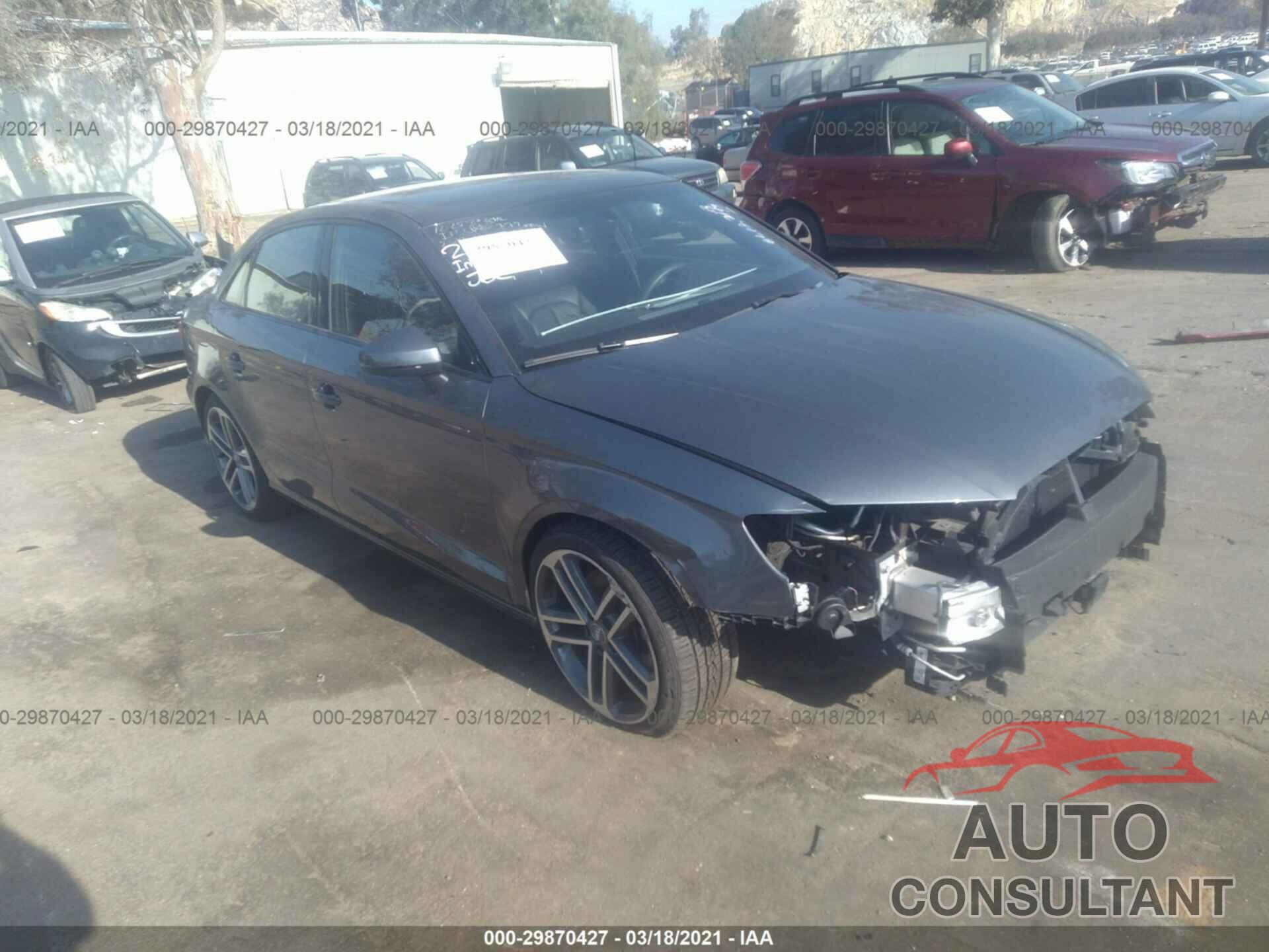 AUDI A3 SEDAN 2019 - WAUAUGFF0KA109470