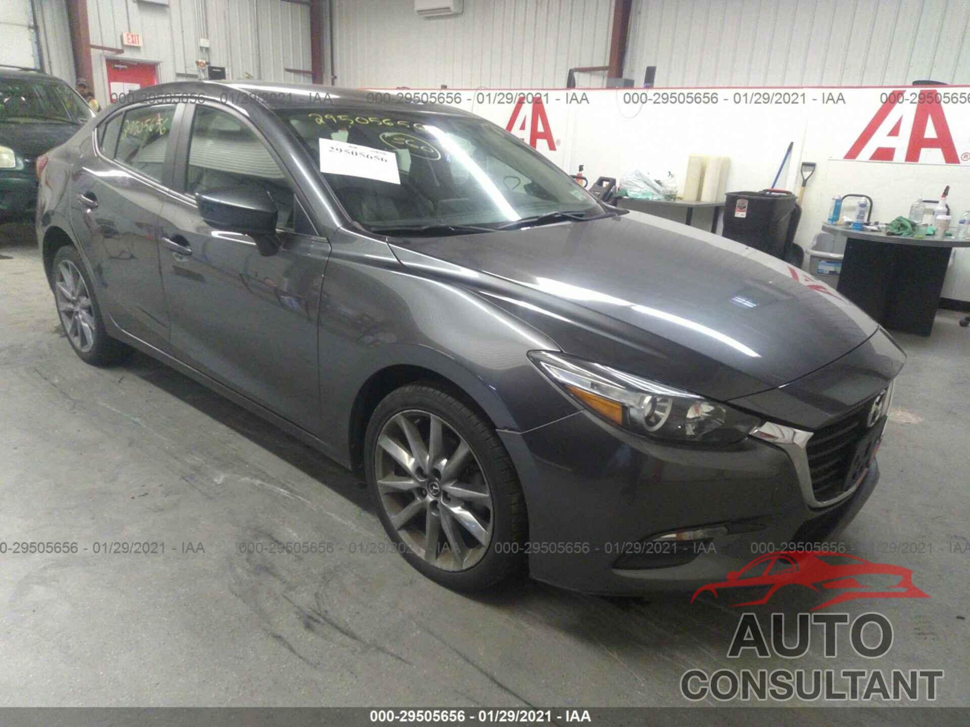 MAZDA MAZDA3 4-DOOR 2018 - 3MZBN1V30JM198366