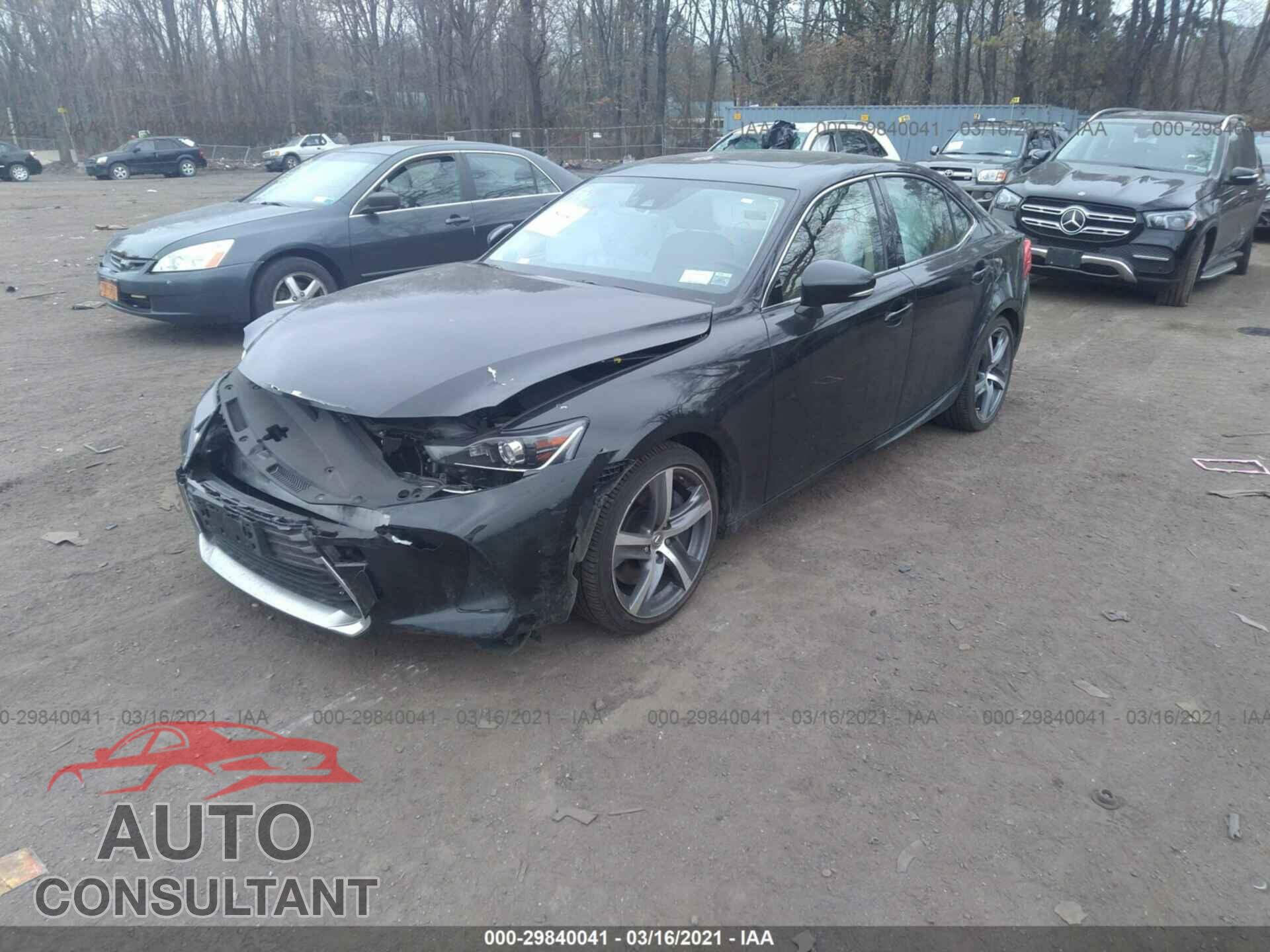 LEXUS IS 2018 - JTHC81D25J5027852