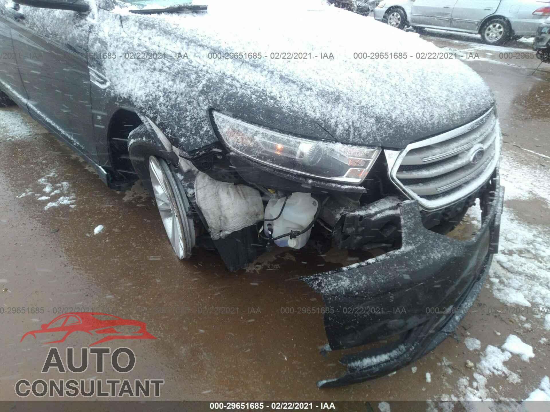 FORD TAURUS 2017 - 1FAHP2E82HG104846