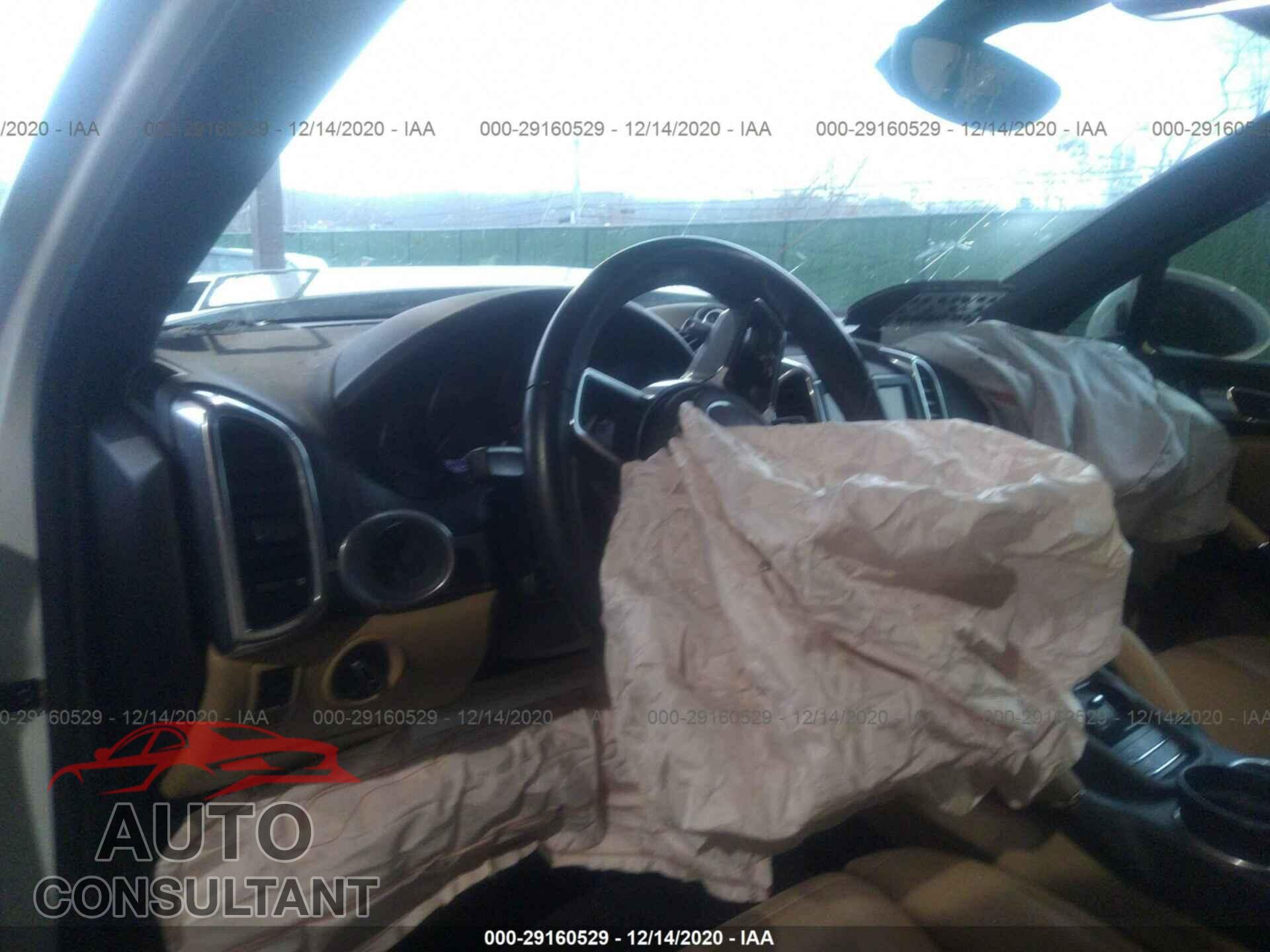 PORSCHE CAYENNE 2016 - WP1AA2A27GLA02560