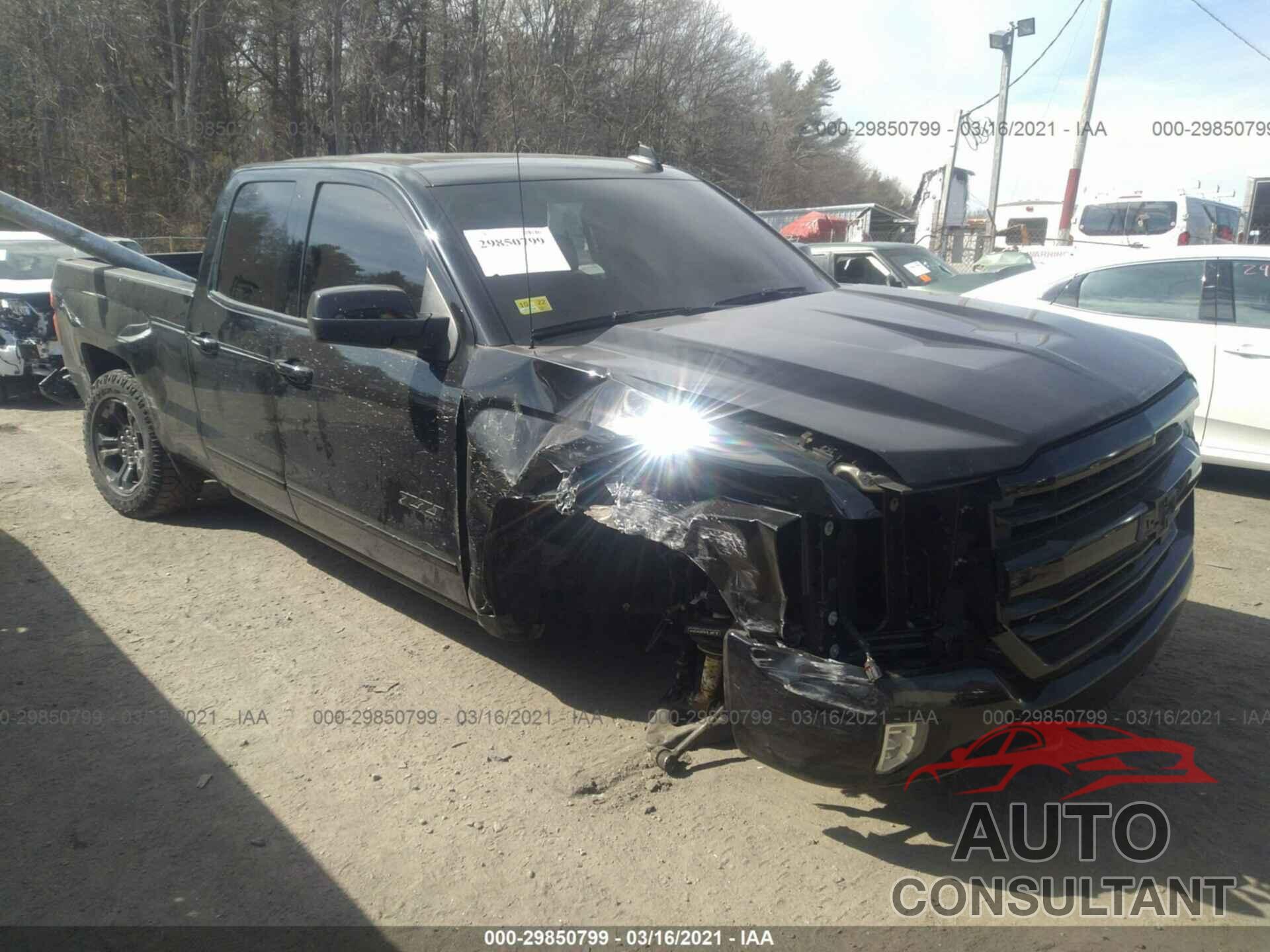 CHEVROLET SILVERADO 1500 2017 - 1GCVKREC8HZ370613
