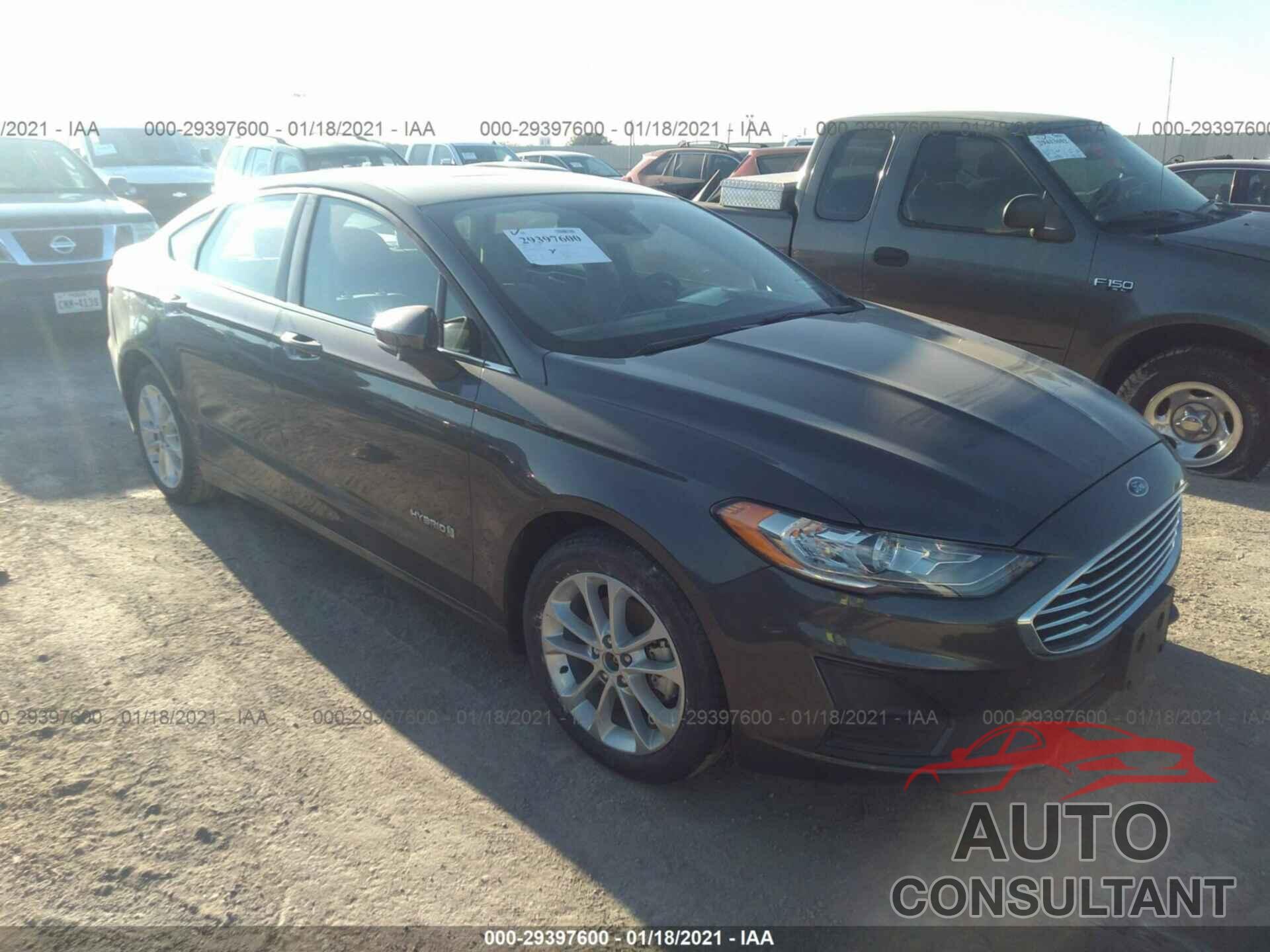 FORD FUSION HYBRID 2019 - 3FA6P0LU4KR241895