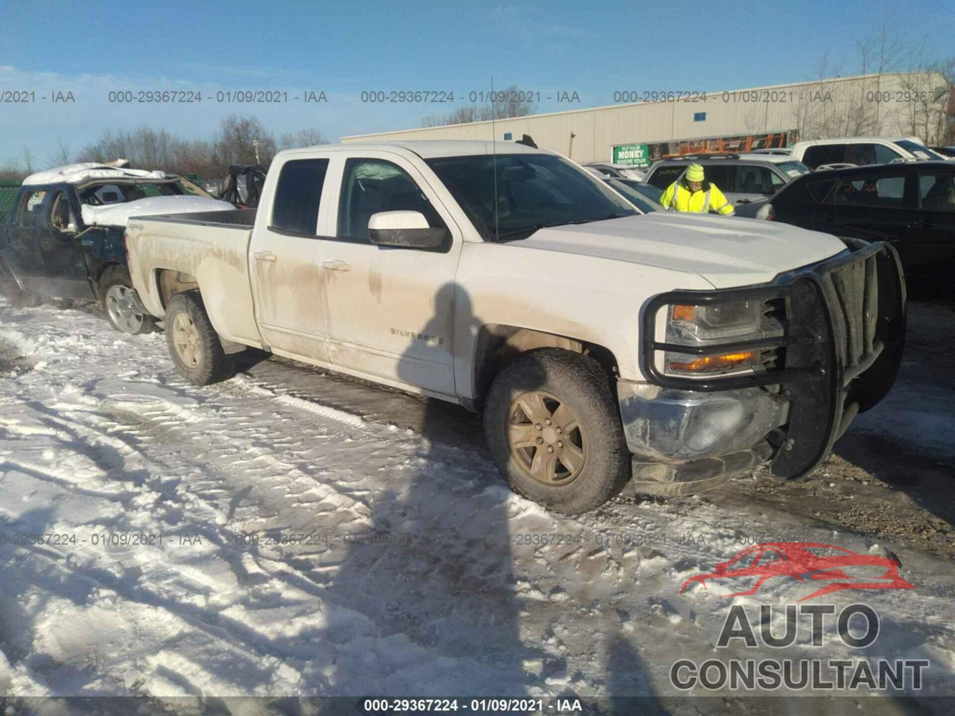 CHEVROLET SILVERADO 1500 2017 - 1GCVKREH1HZ123011