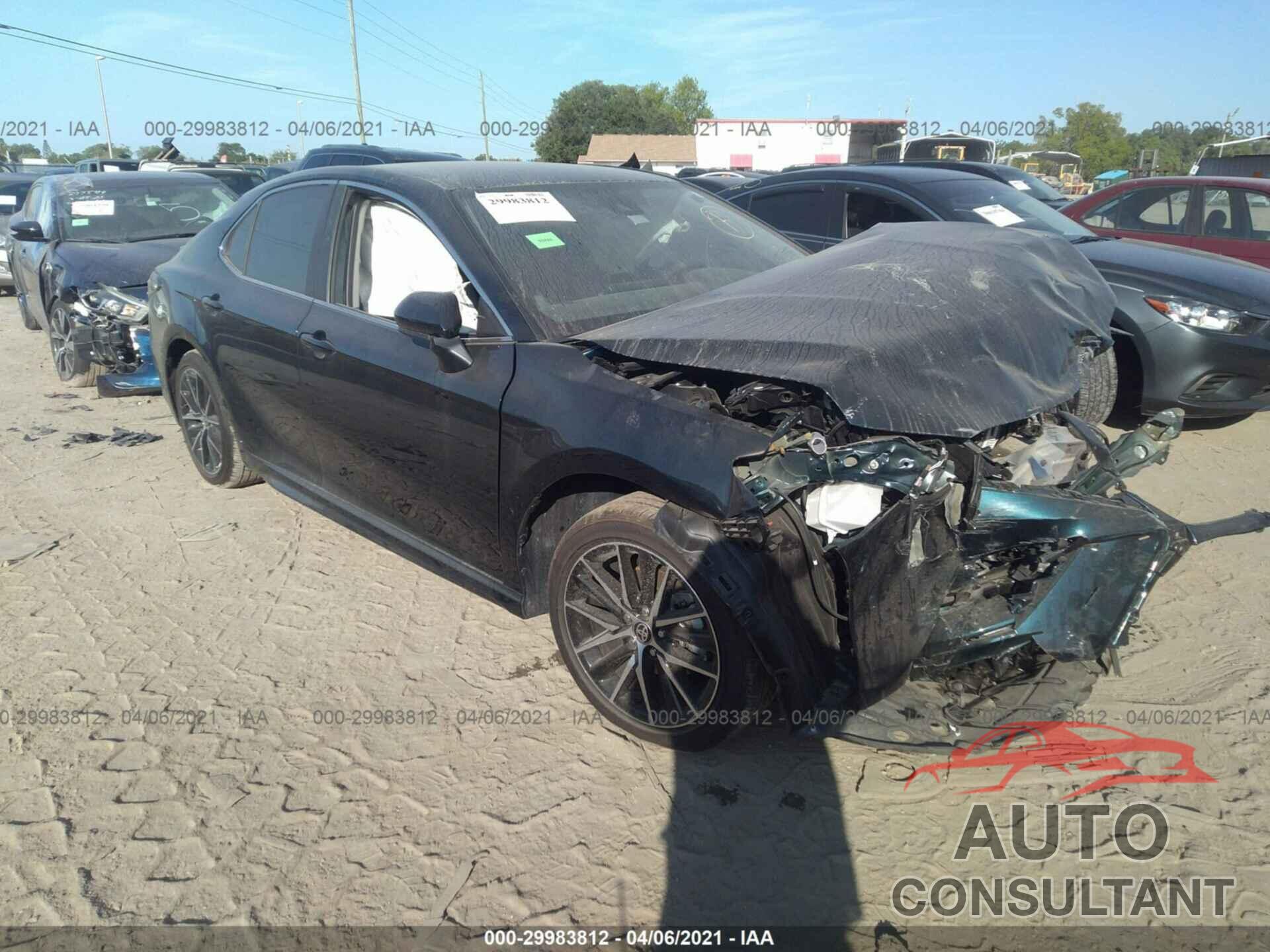 TOYOTA CAMRY 2021 - 4T1G11AK2MU537920
