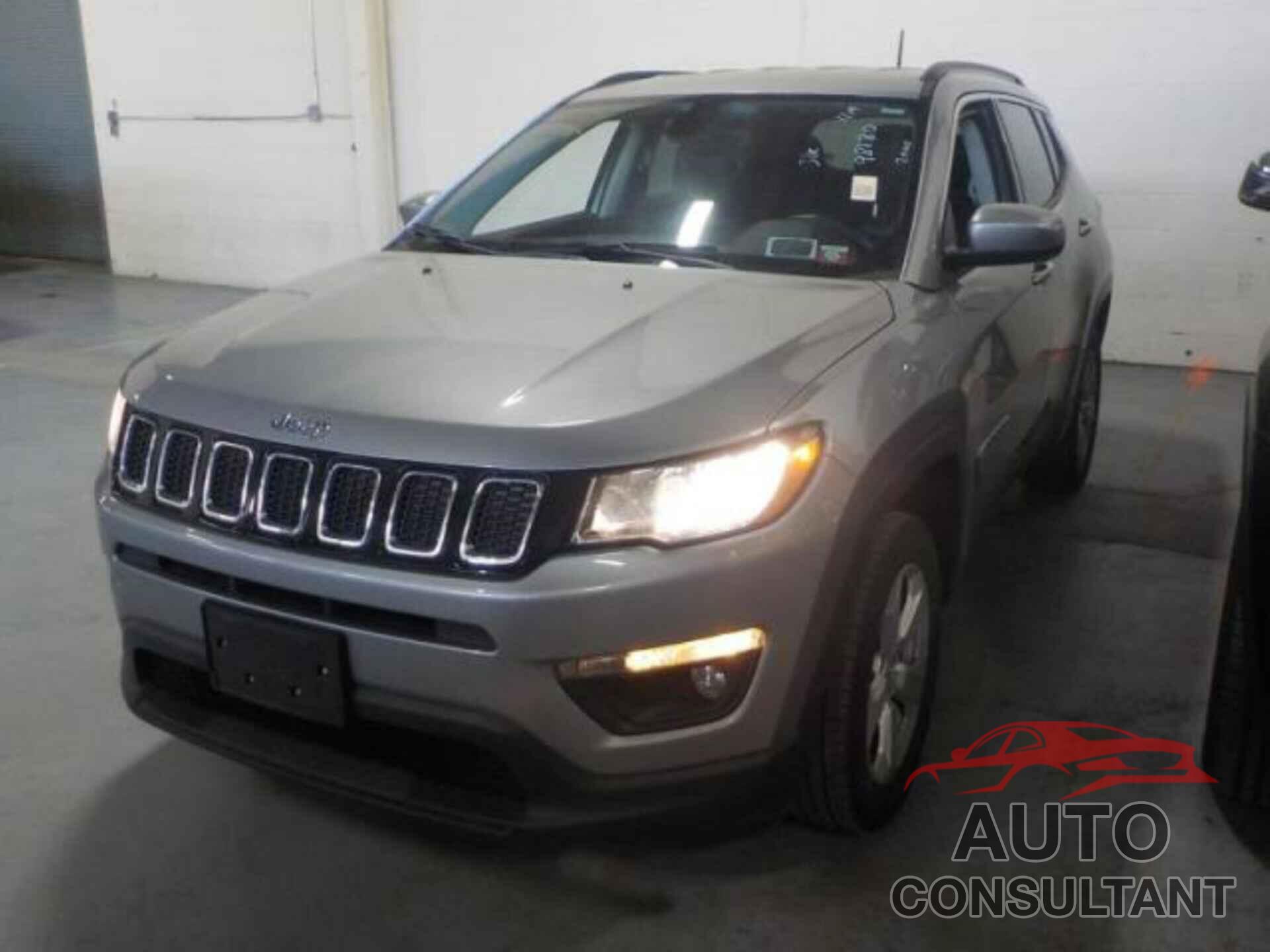 JEEP COMPASS 2018 - 3C4NJDBB3JT100588