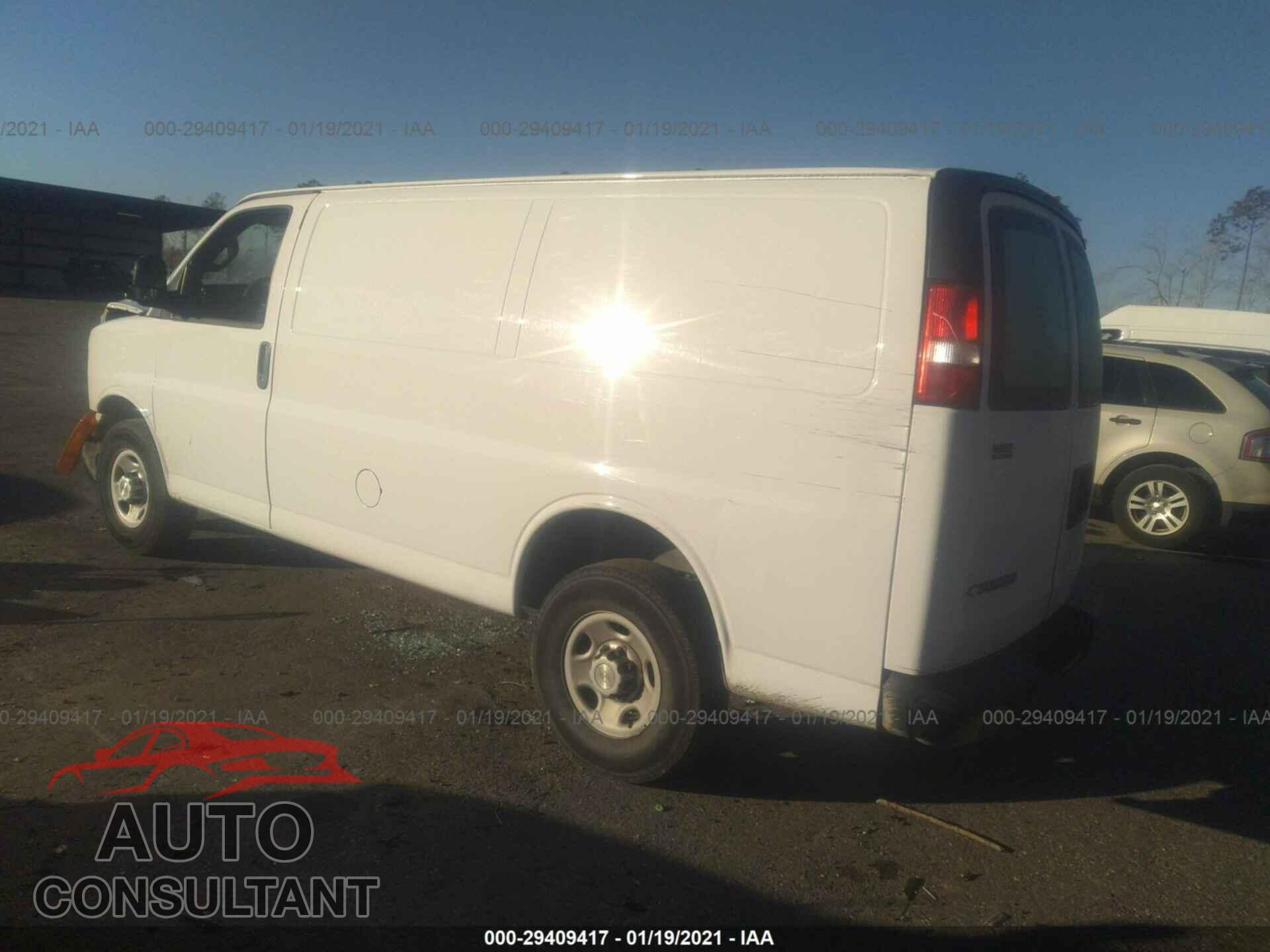 CHEVROLET EXPRESS CARGO VAN 2017 - 1GCWGAFF2H1117897