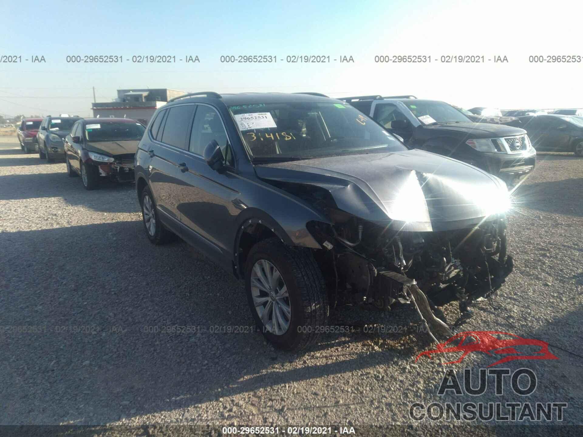 VOLKSWAGEN TIGUAN 2018 - 3VV3B7AX3JM085394